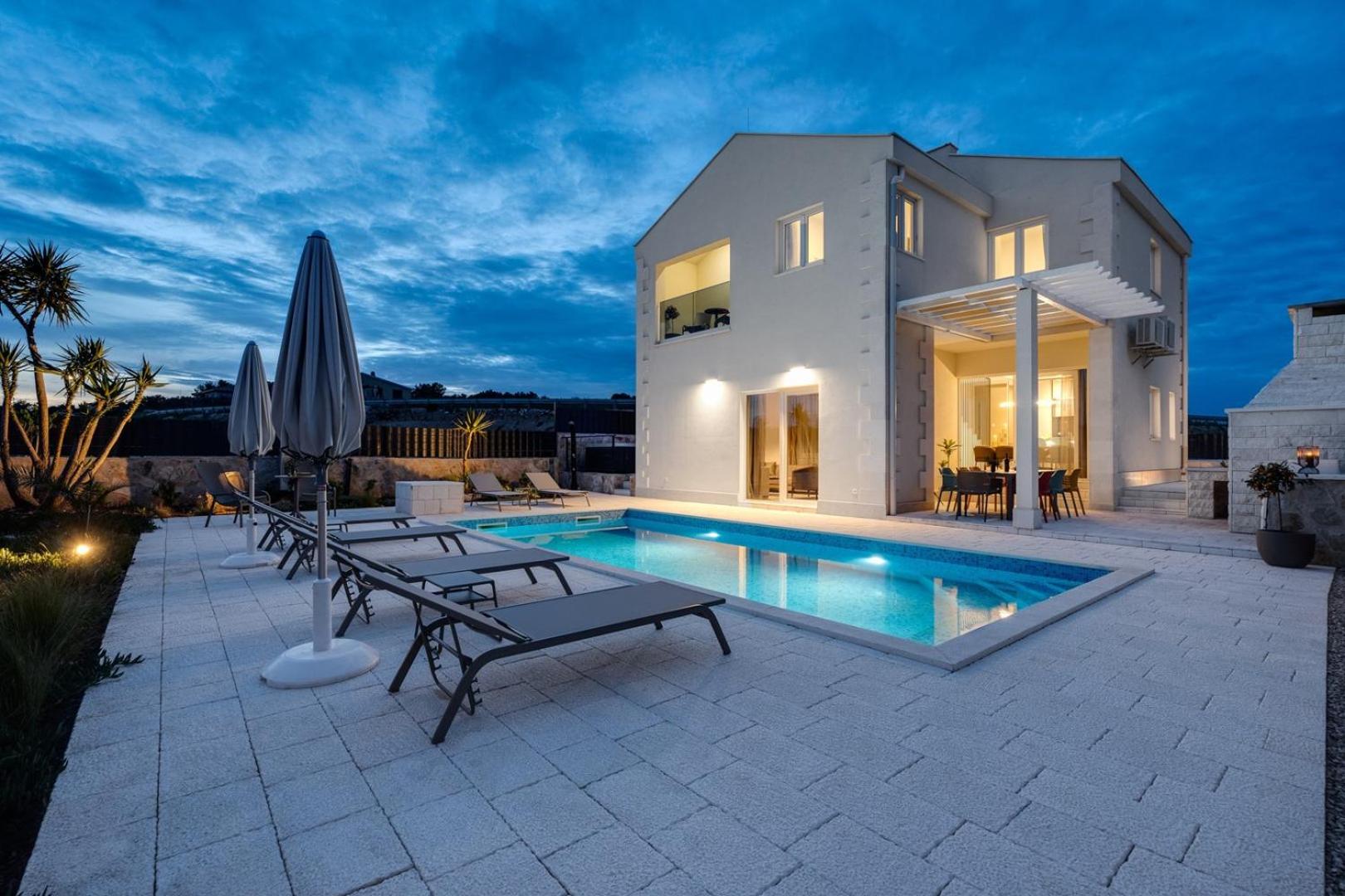 Villa with Private Pool photo 3