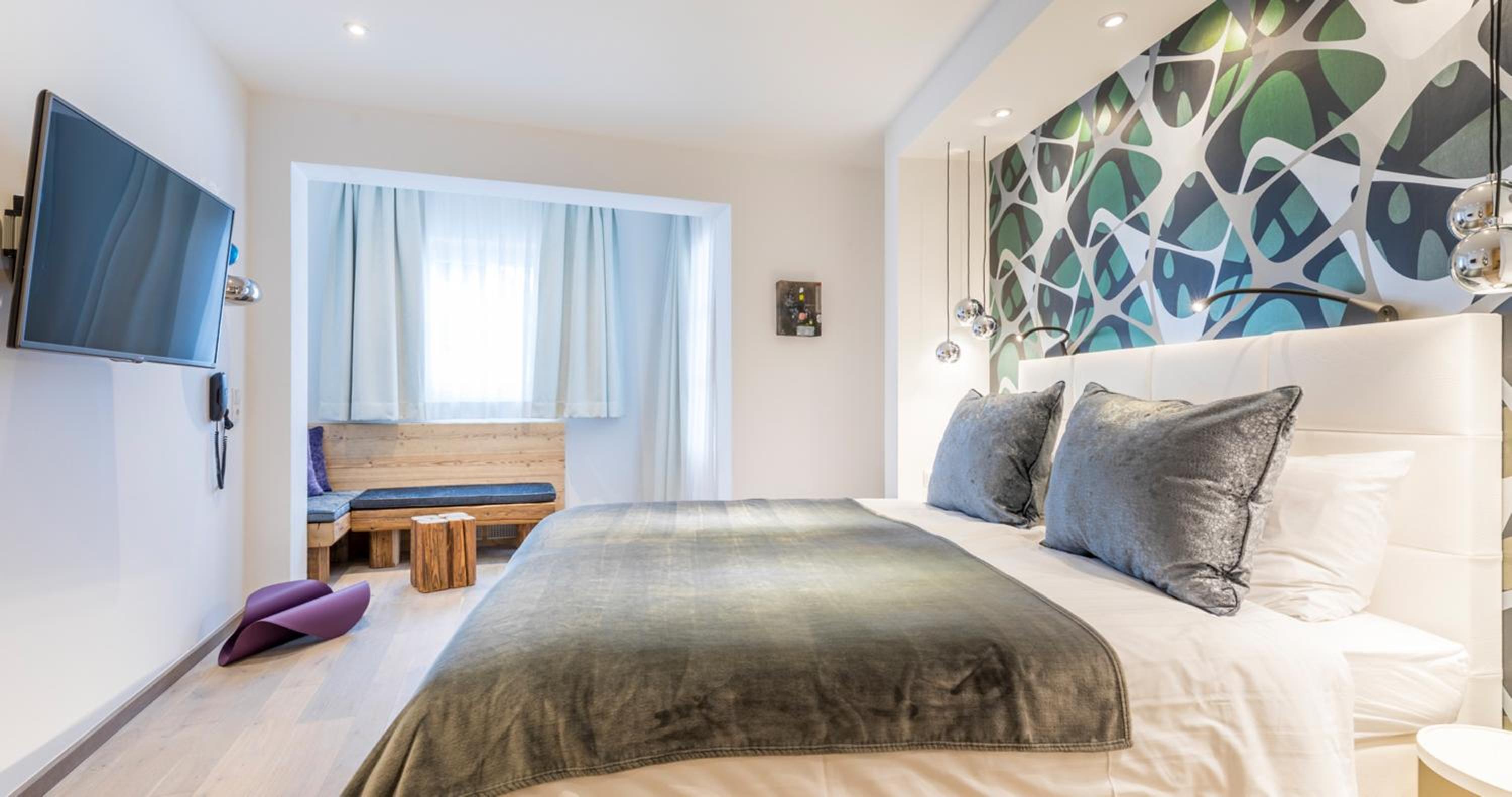Deluxe Double Room with Balcony - Photo 1