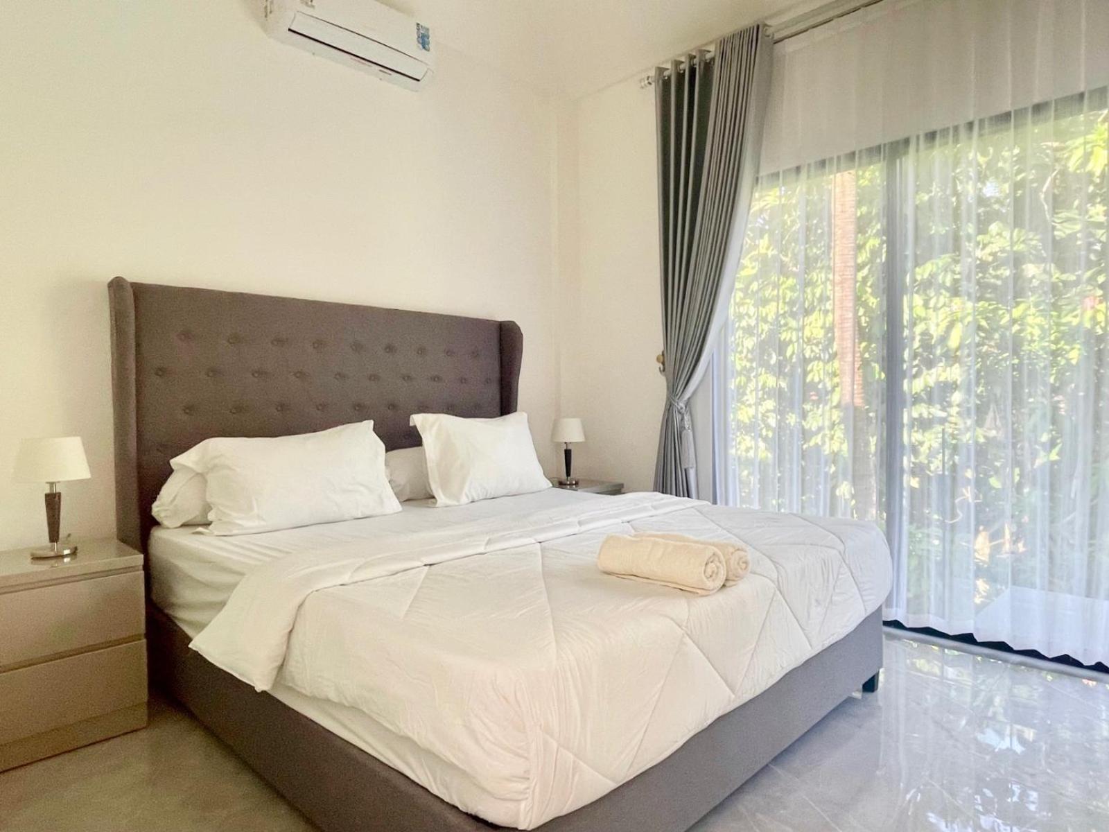 Three-Bedroom Villa photo 2