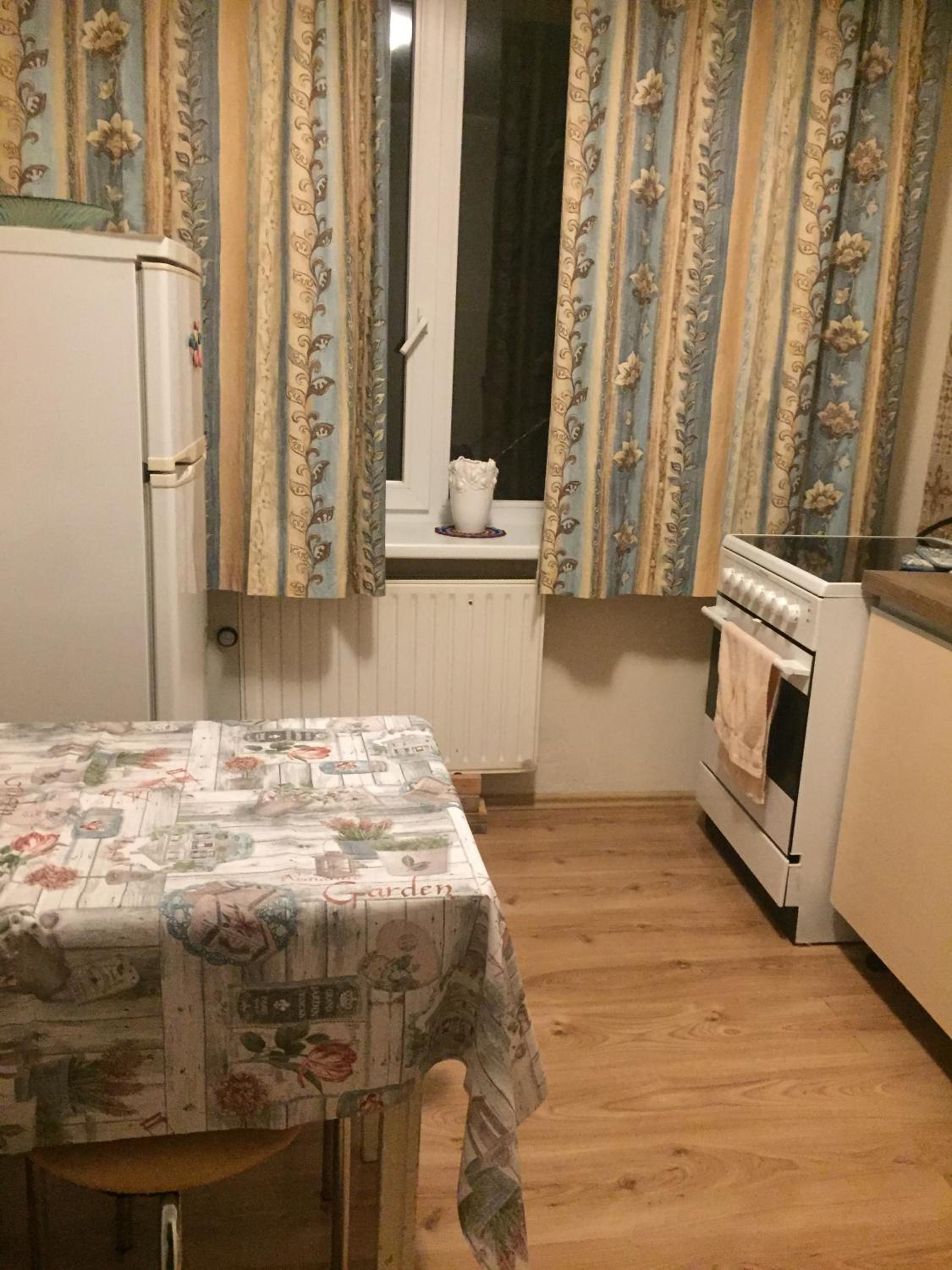 One-Bedroom Apartment - Photo 12