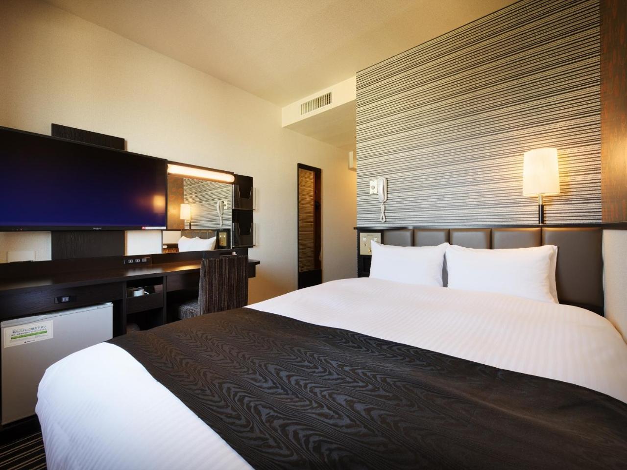Double Room with Small Double Bed - Non-Smoking - Photo 12