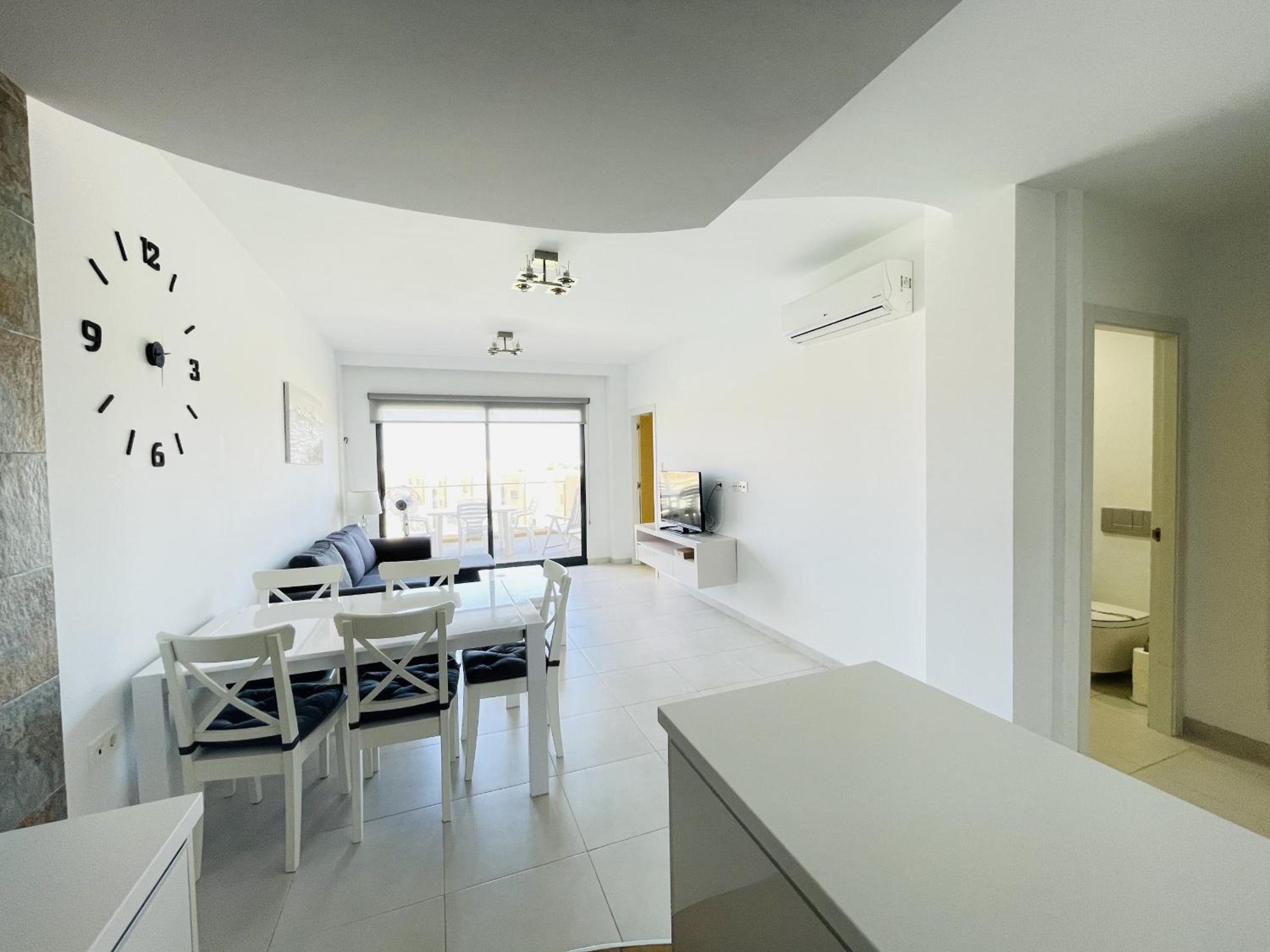 Apartamento con vista a la piscina