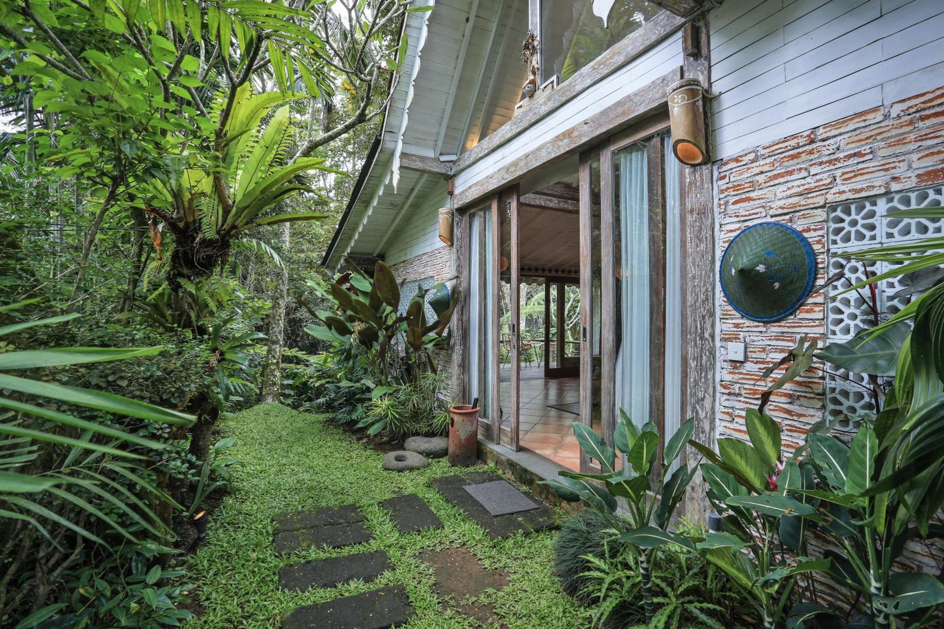 One-Bedroom Jungle Villa with Welcome Massage  - Photo 2