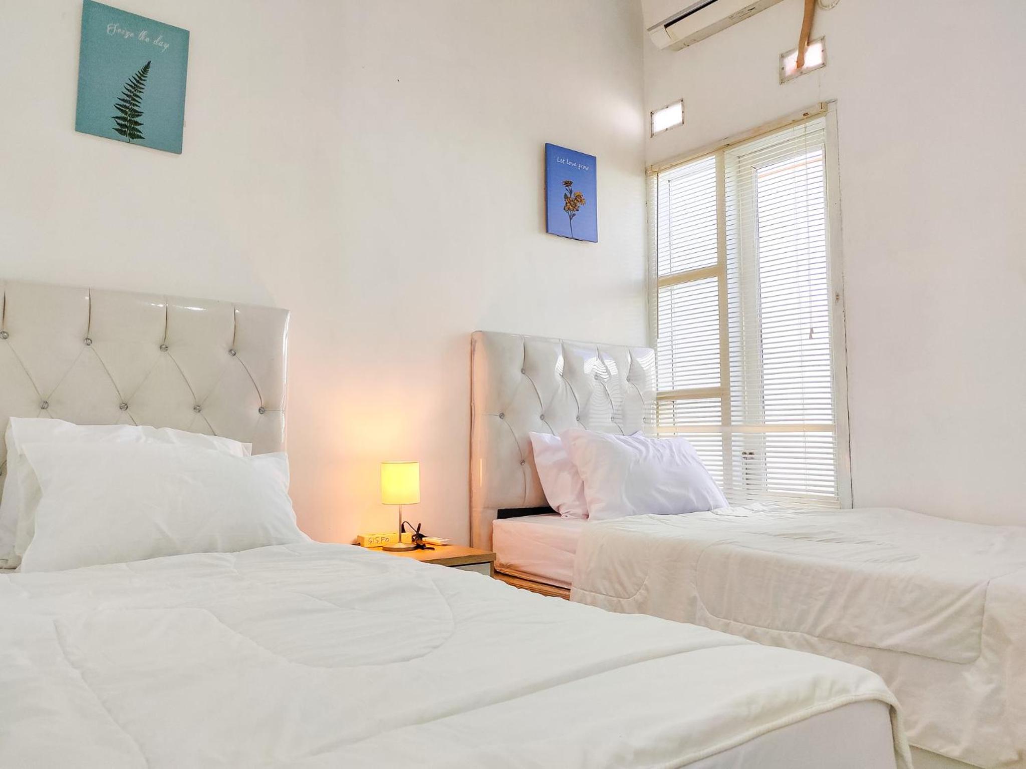 Two-Bedroom Townhouse - Photo 3