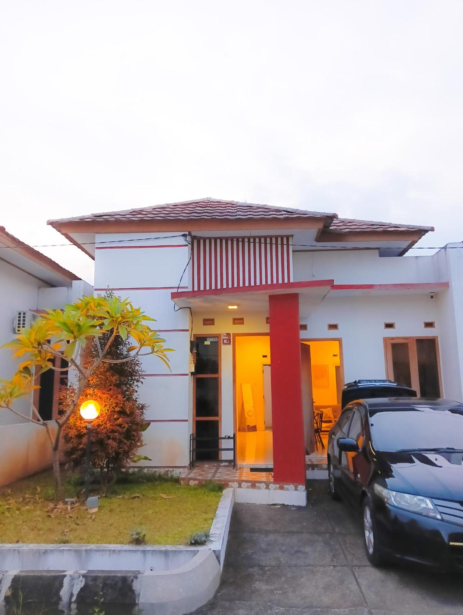 Two-Bedroom Townhouse - Photo 26