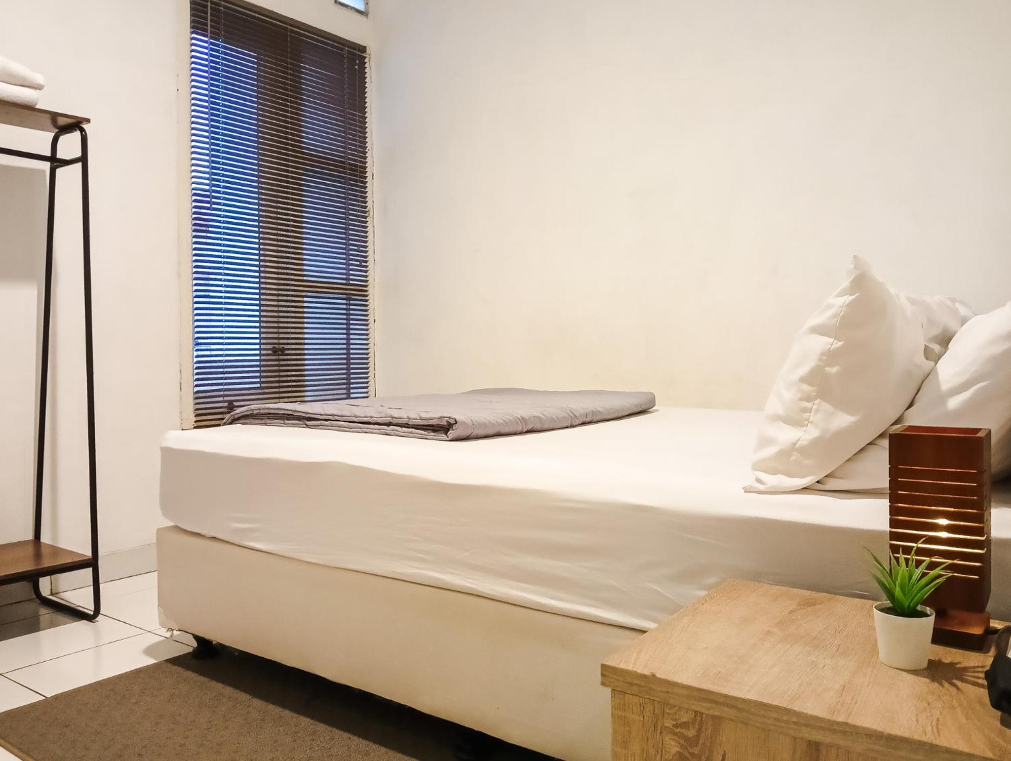 Two-Bedroom Townhouse - Photo 23