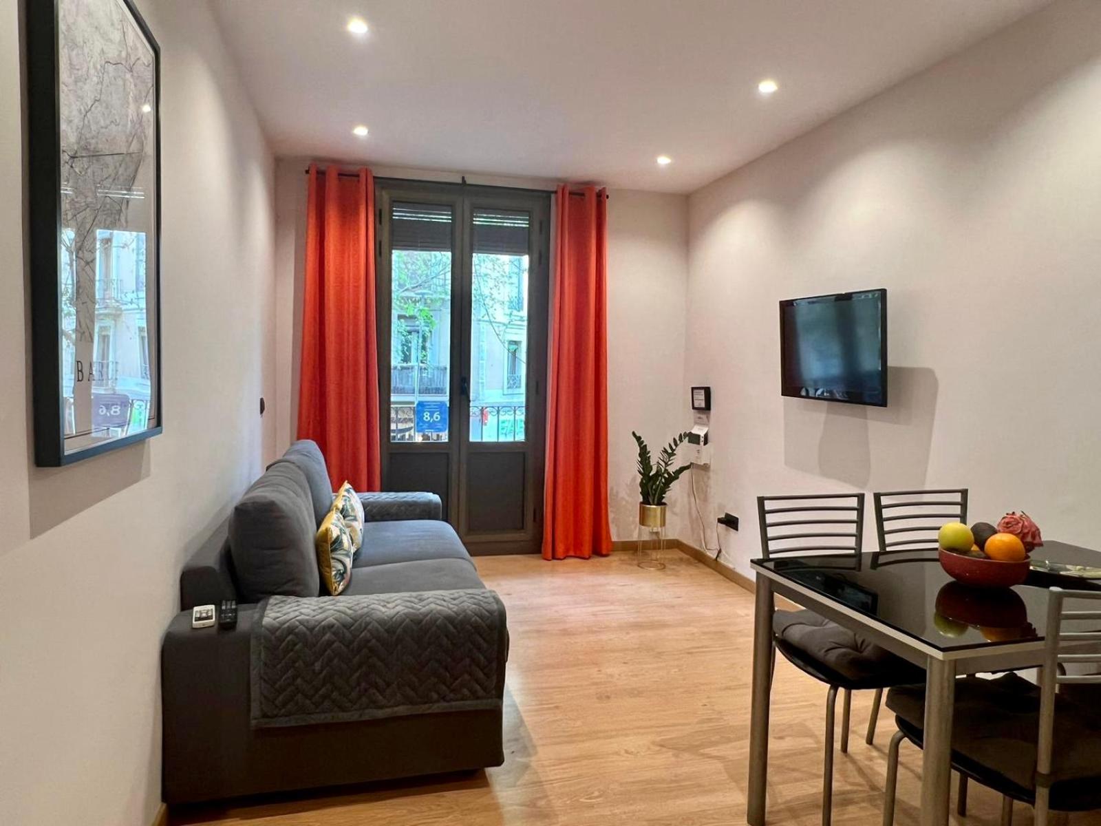 Apartamento con Balcón