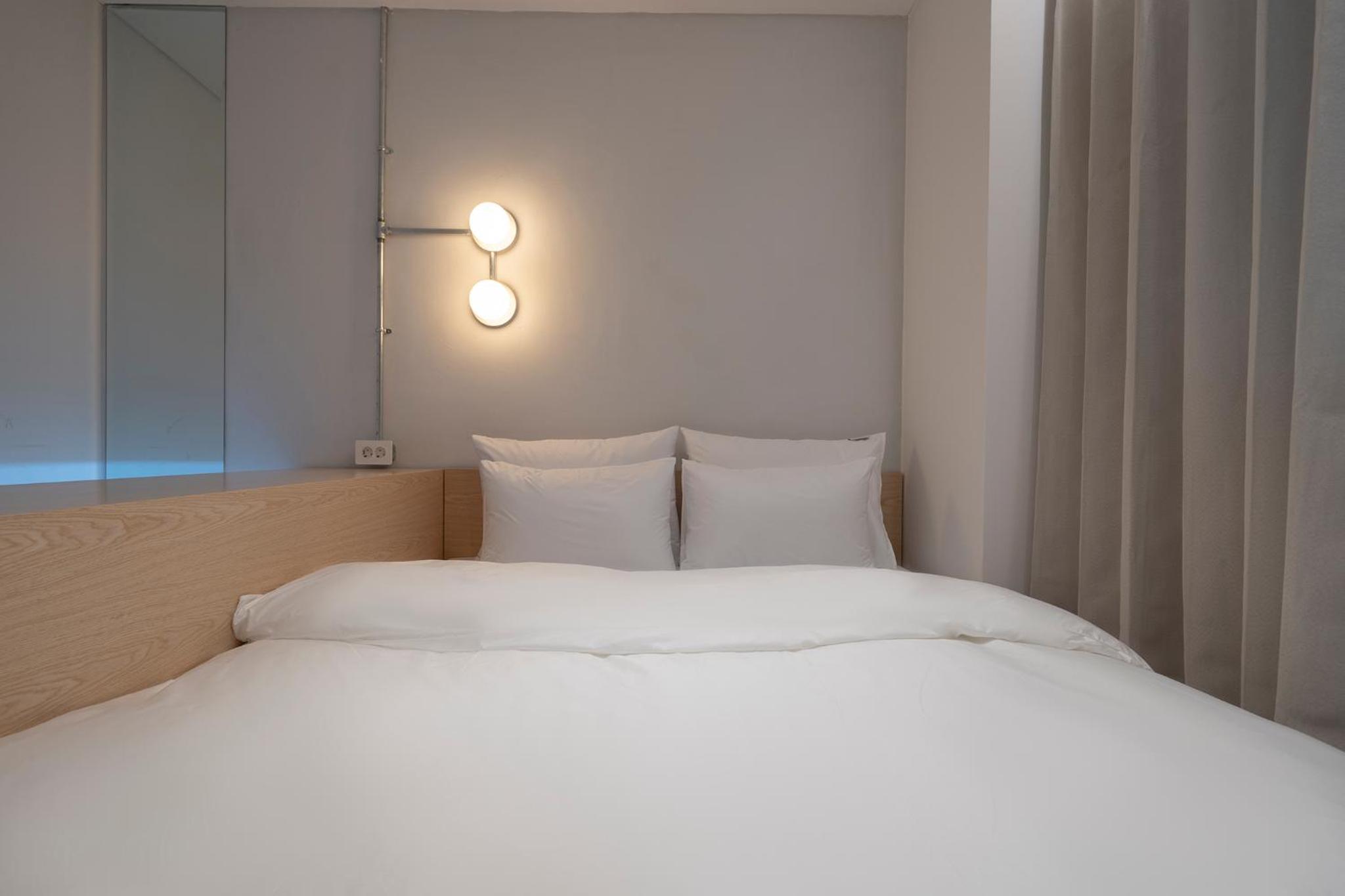 Standard Double Room - Photo 7