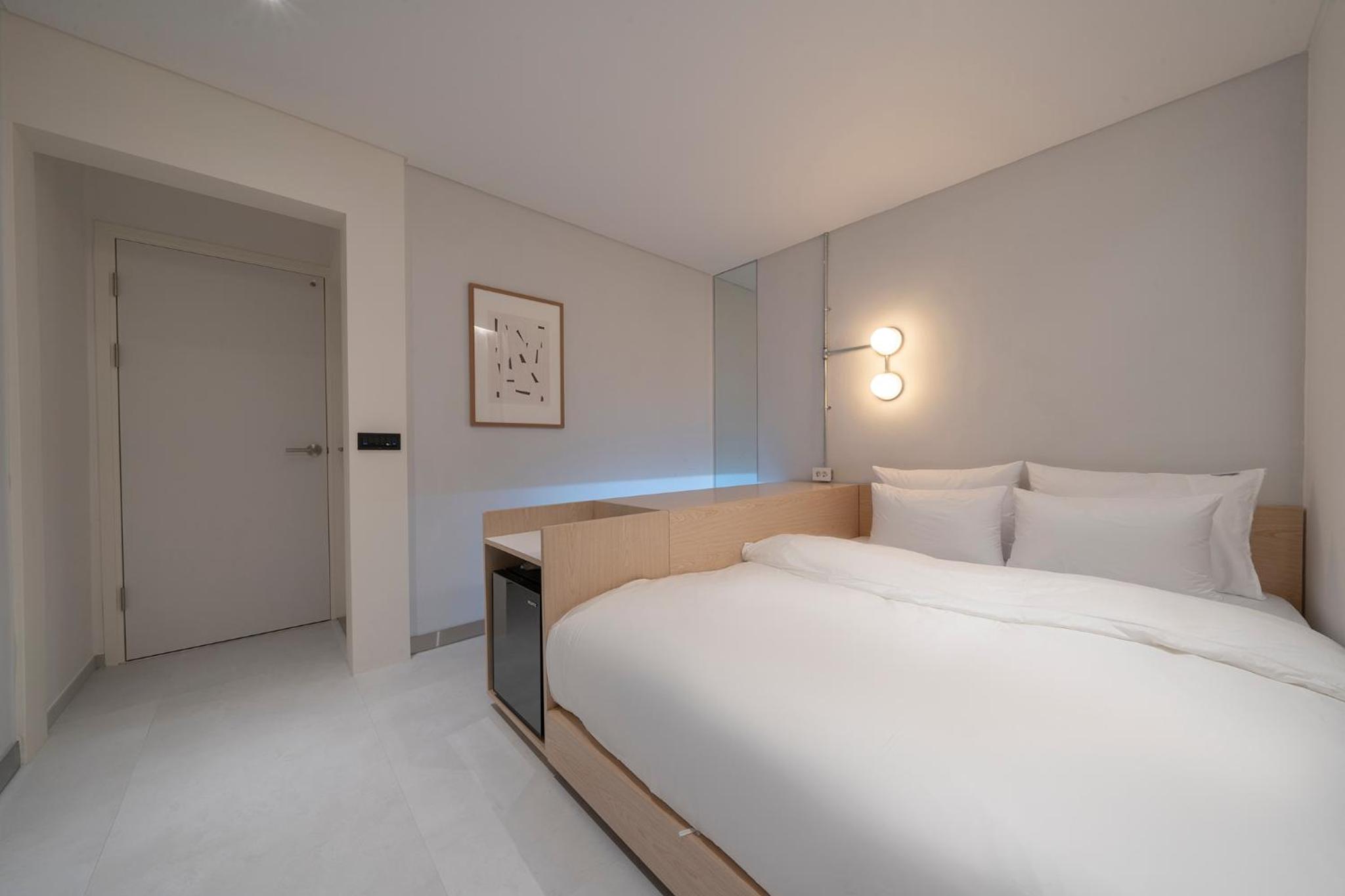 Standard Double Room - Photo 5
