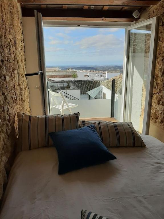 Three-Bedroom Apartment - Photo 9
