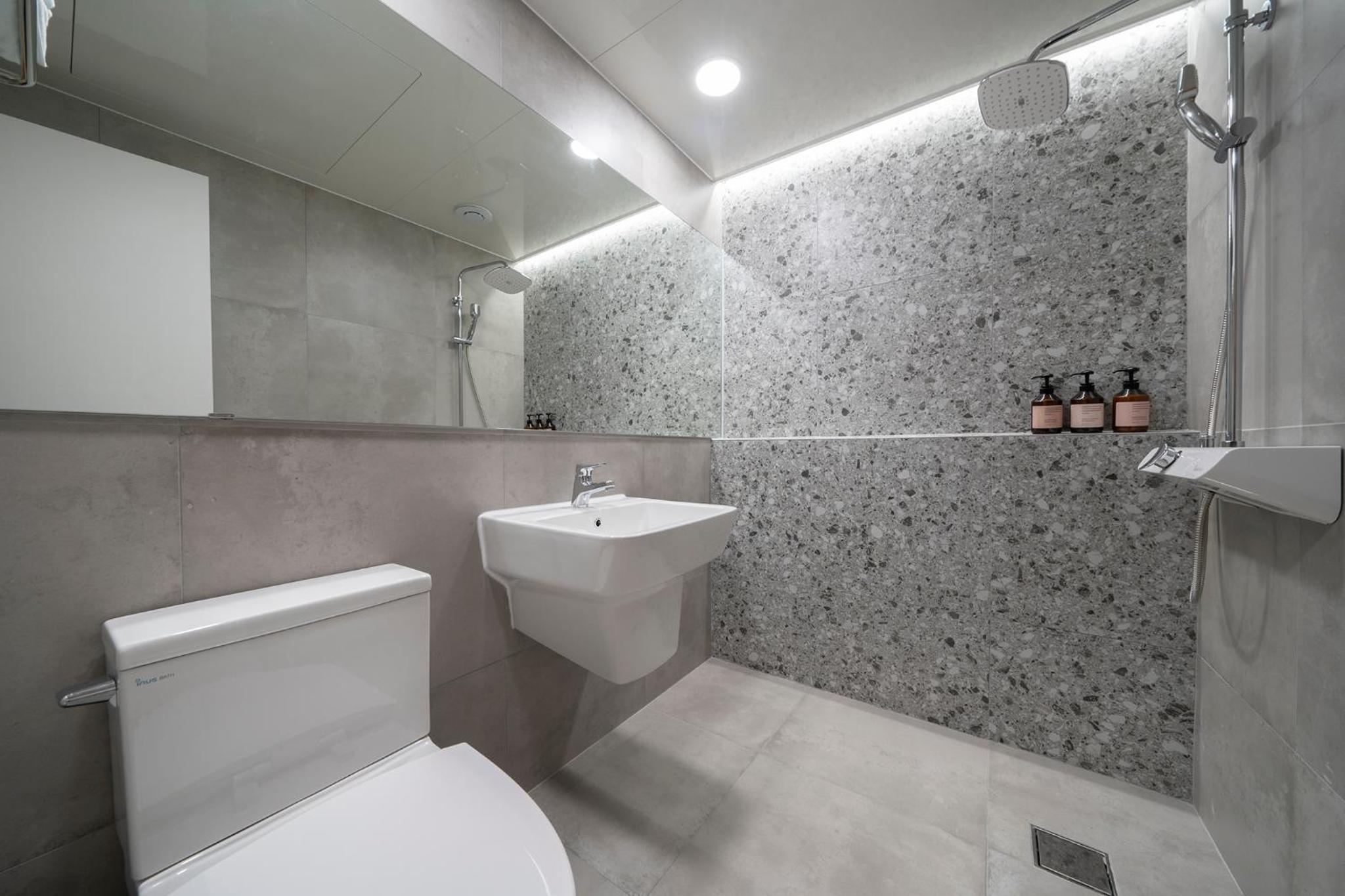 Standard Double Room - Photo 4