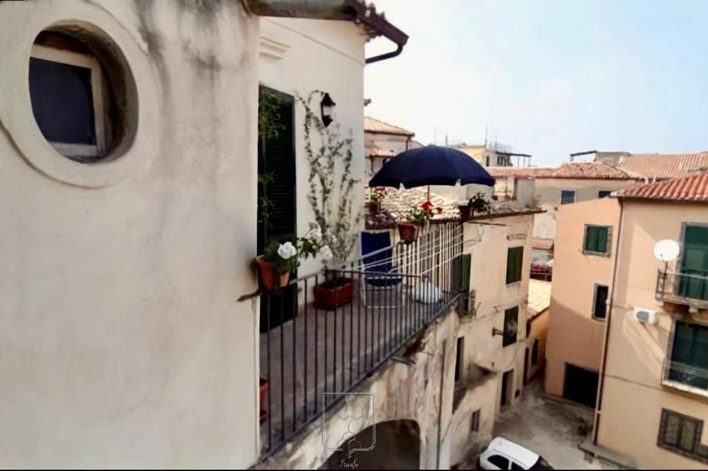 Apartment With Balcony photo 2