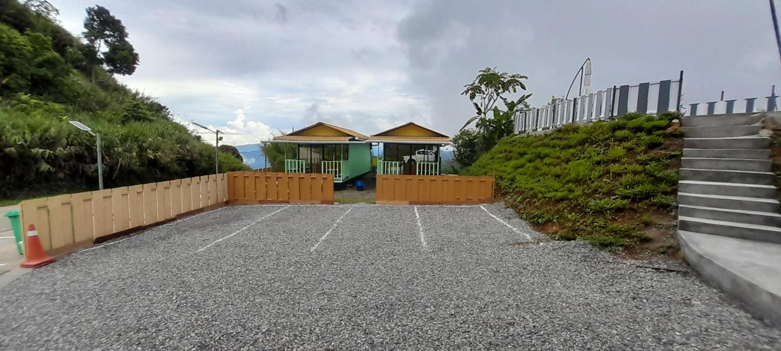 Quadruple Room with Mountain View - Photo 28