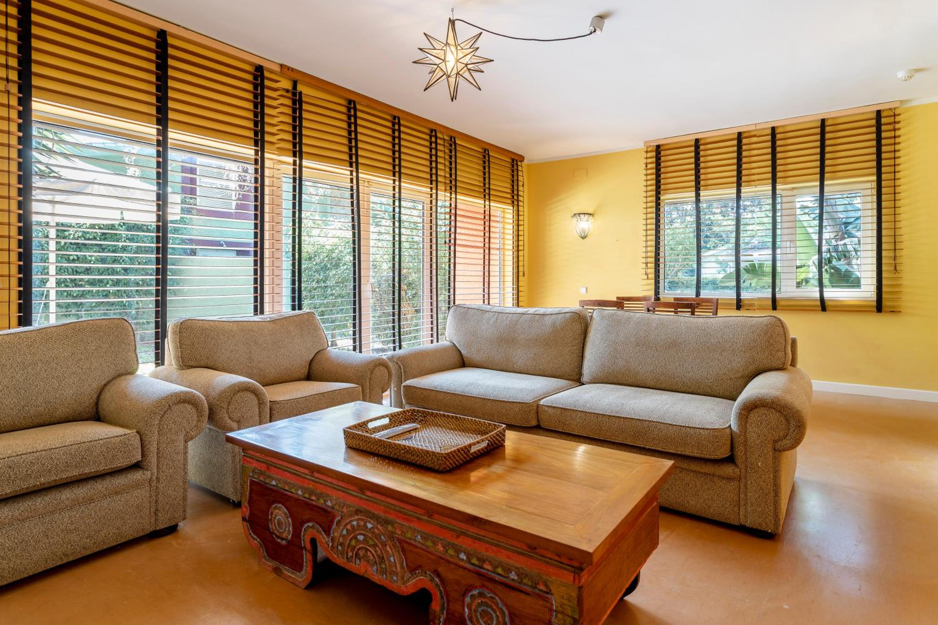 Xtra 3 Bedrooms Beach House with Garden