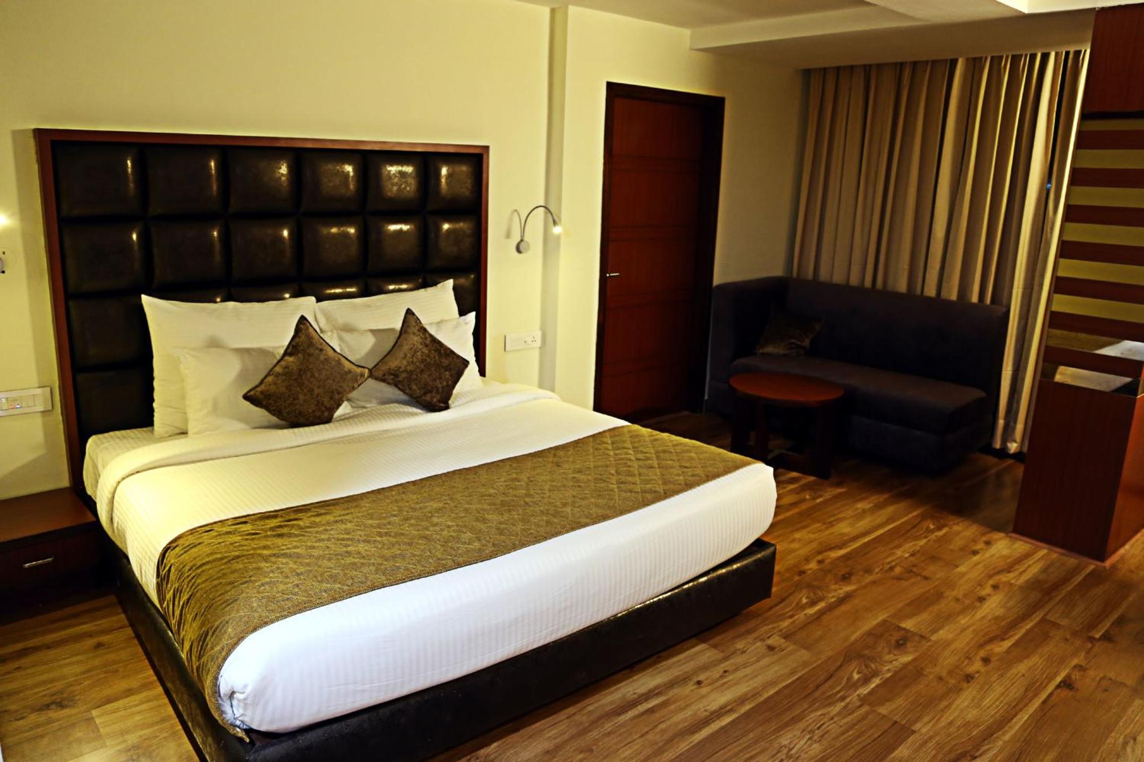 Super Deluxe Double Room photo 2