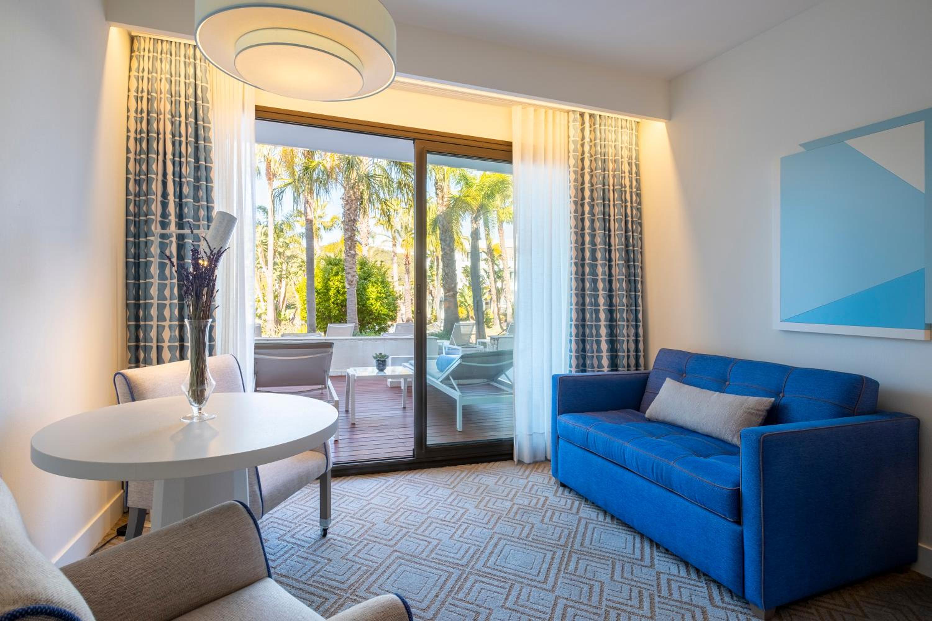 Deluxe Oasis Room - Poolside Access - Photo 4