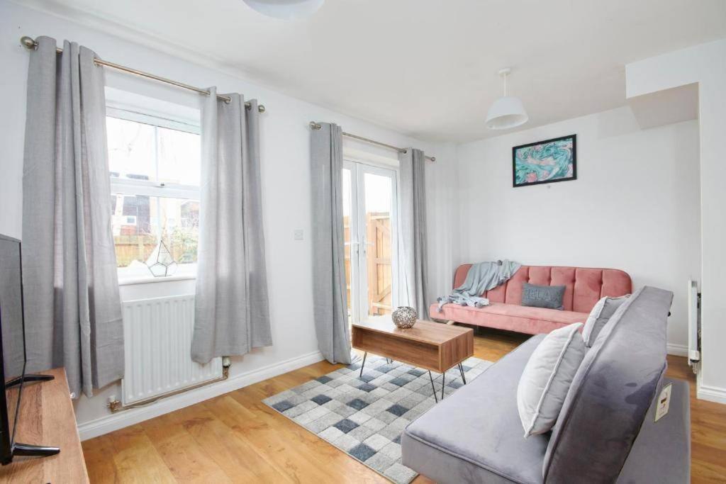 Four-Bedroom House photo 1