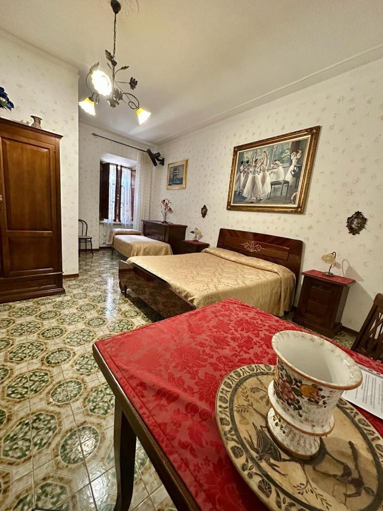 Family Room with Private Bathroom - Photo 1