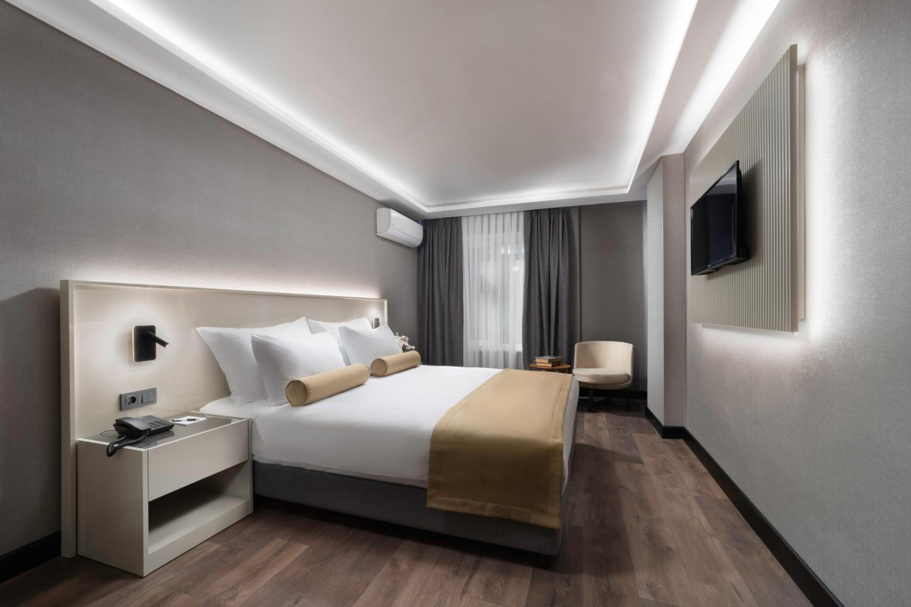 Standard Double or Twin Room photo 3