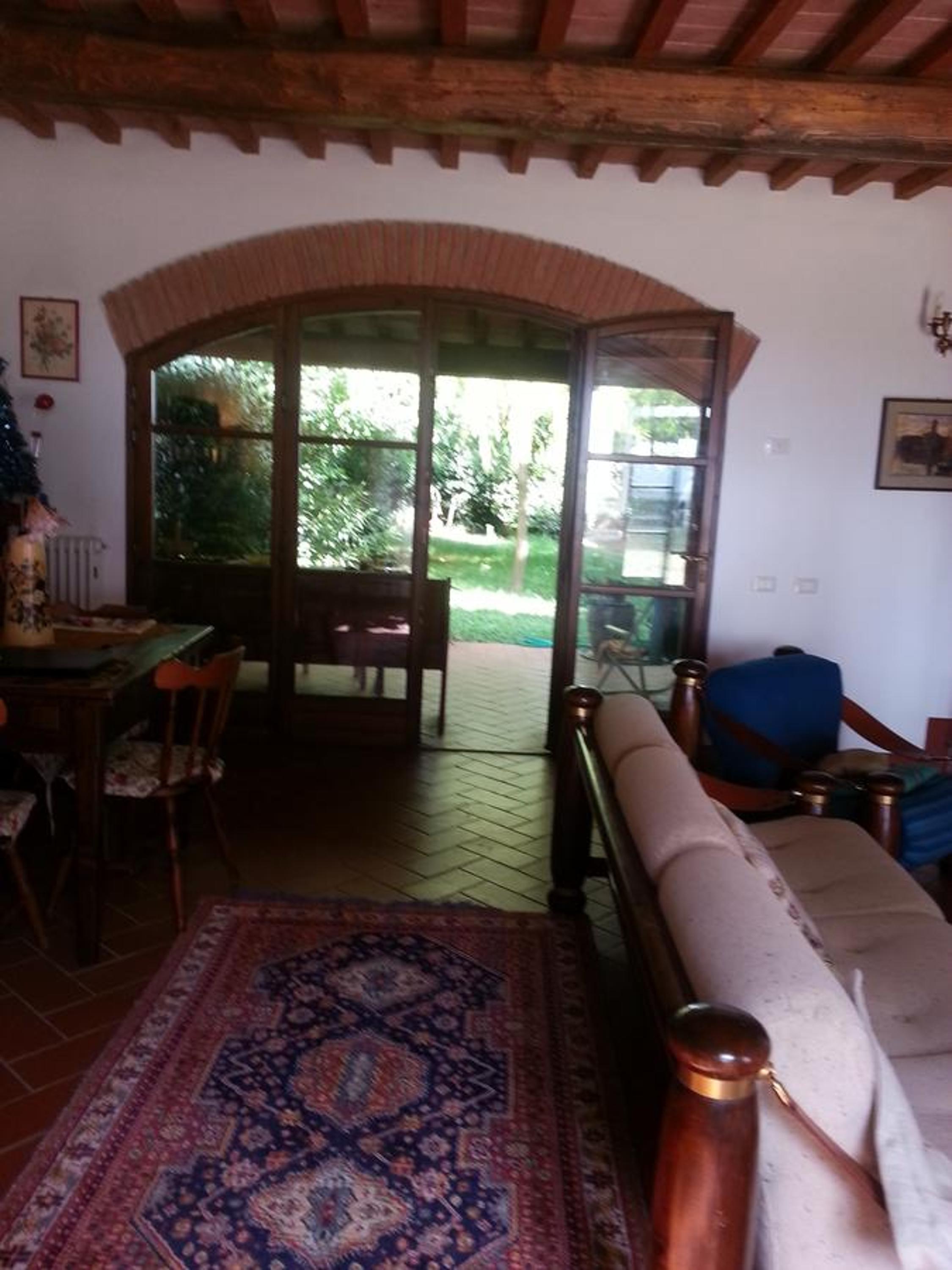 Apartment - Split Level photo 2