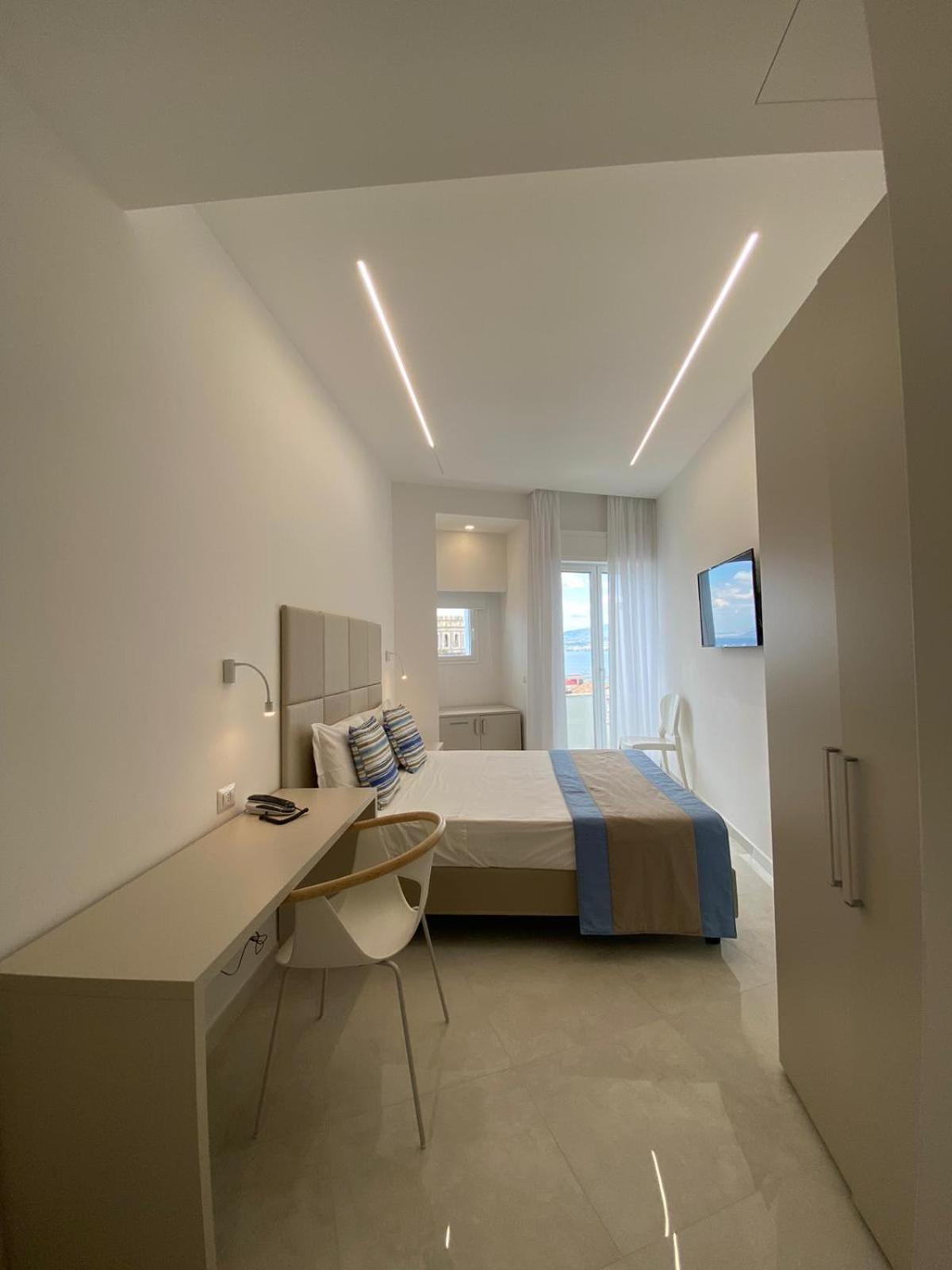 Double Room with Balcony and Sea View