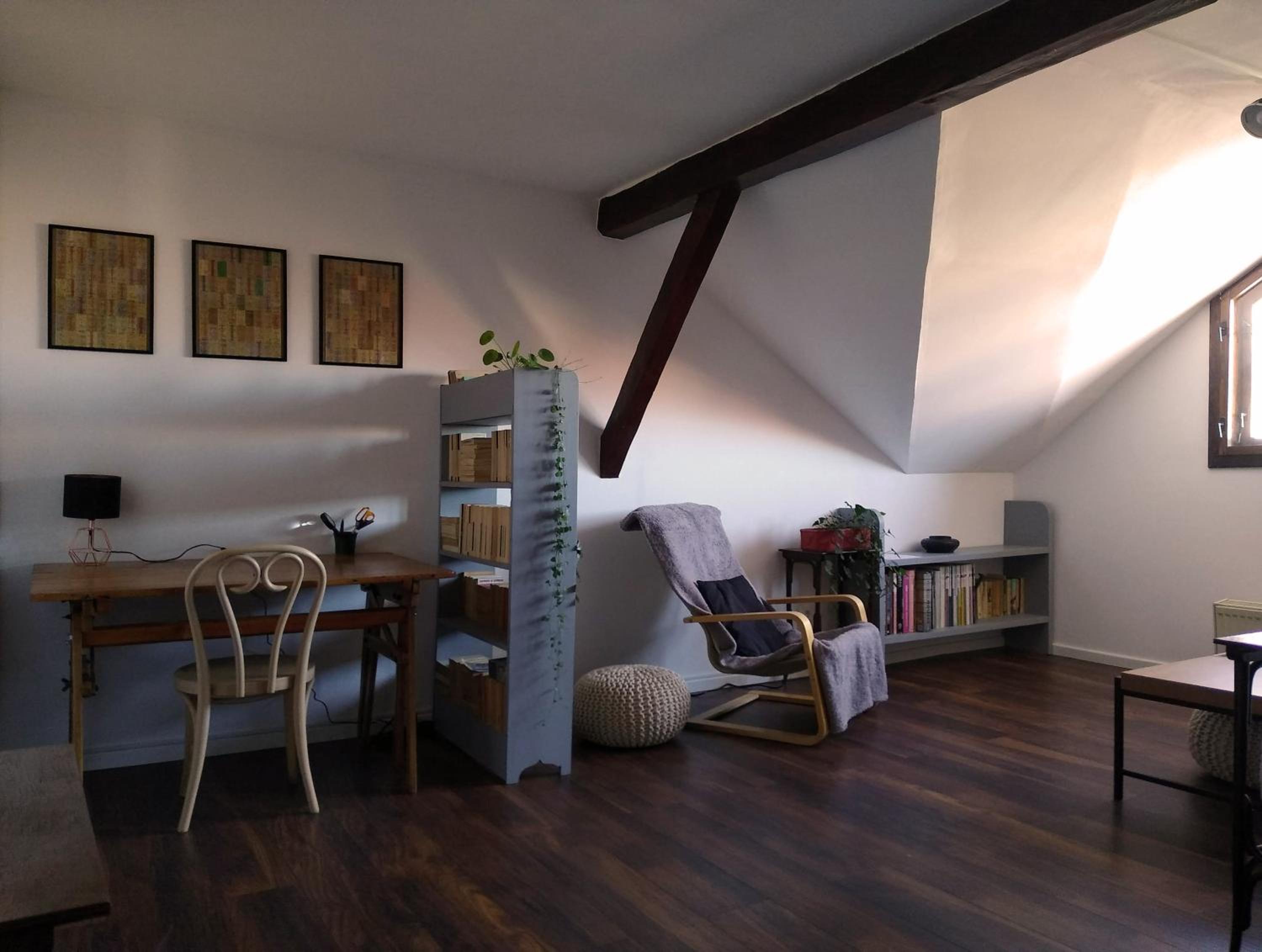 Two-Bedroom Apartment - Photo 8