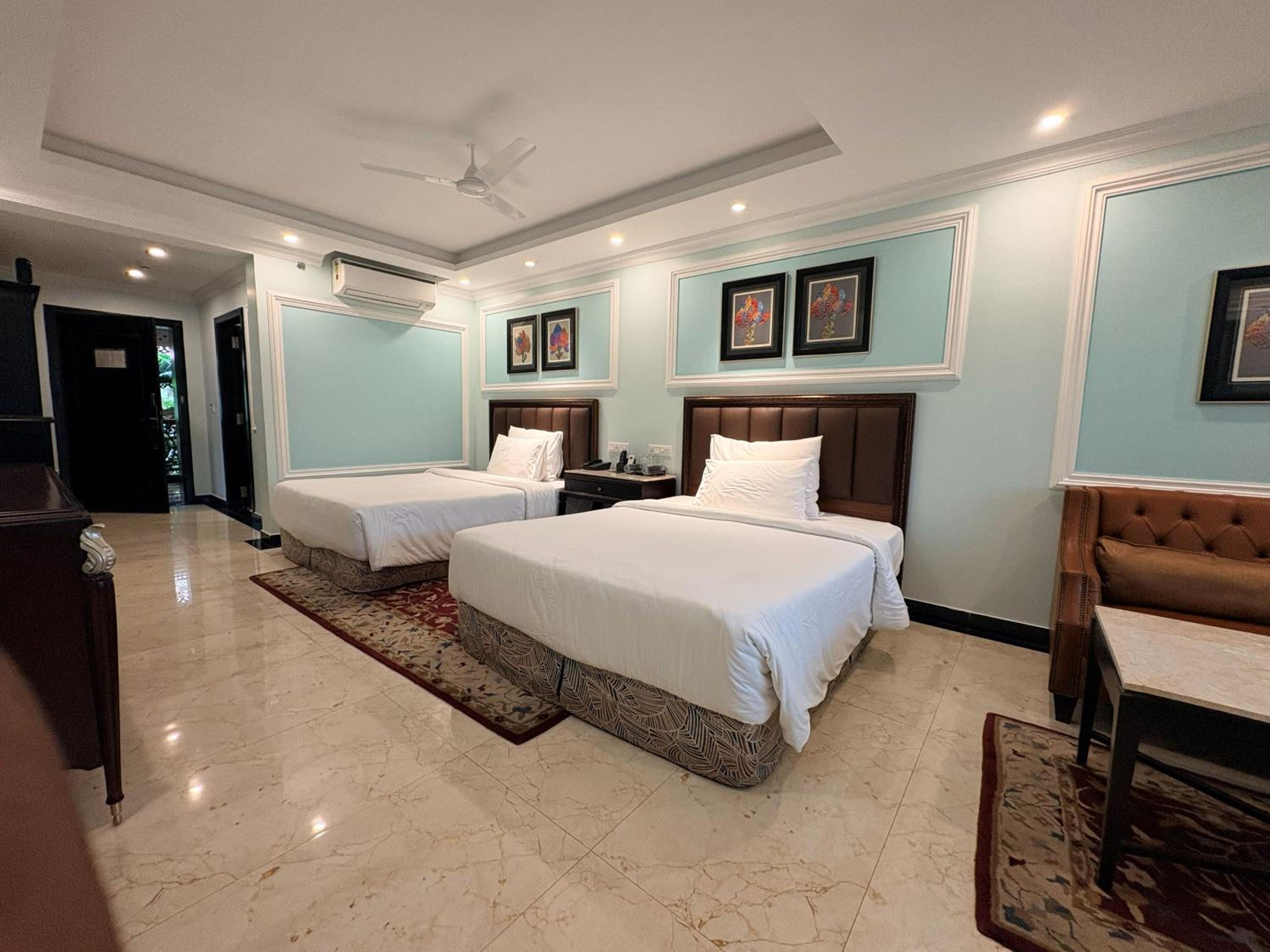 Deluxe Double or Twin Room photo 2