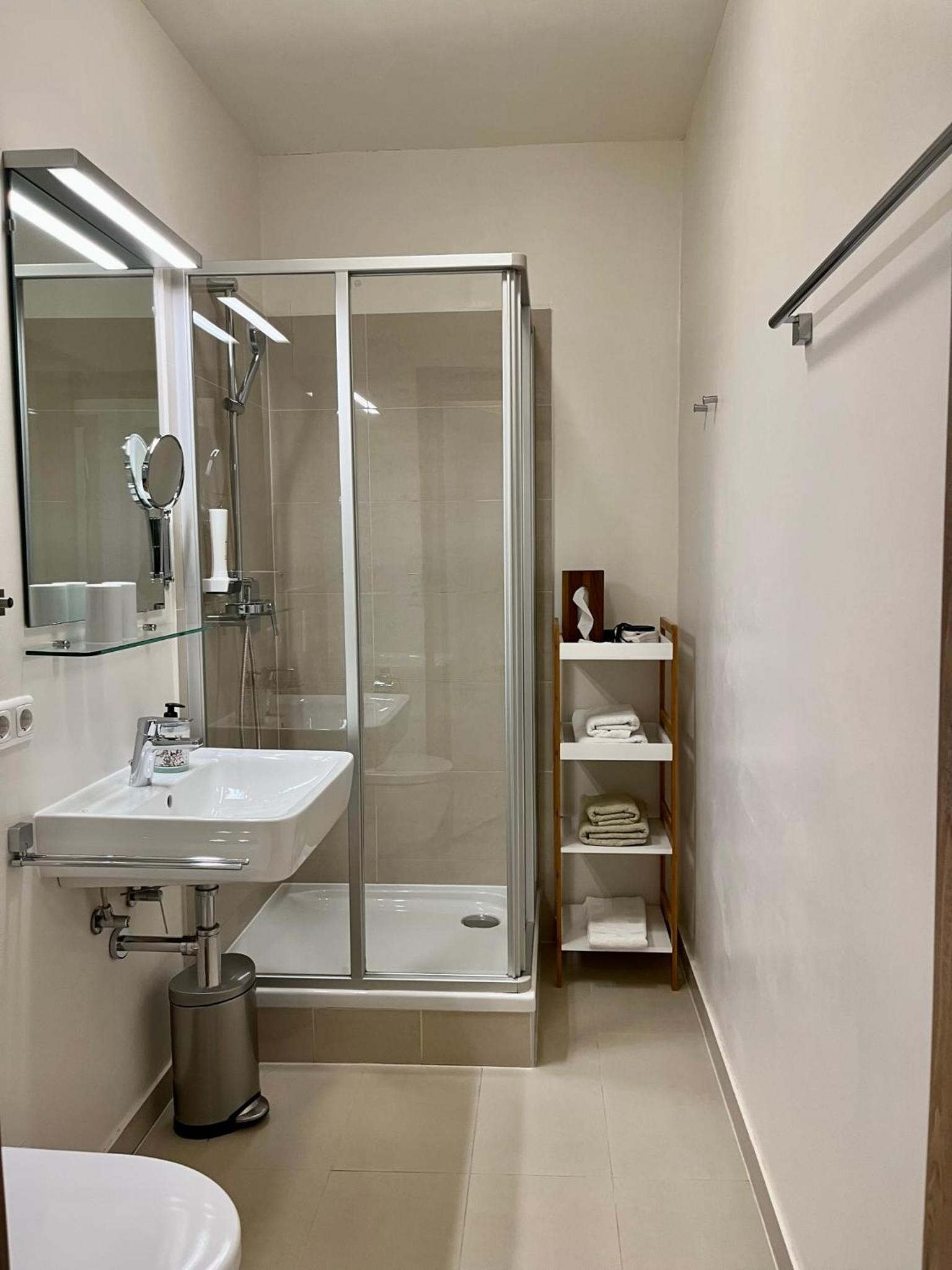Double or Twin Room photo 3