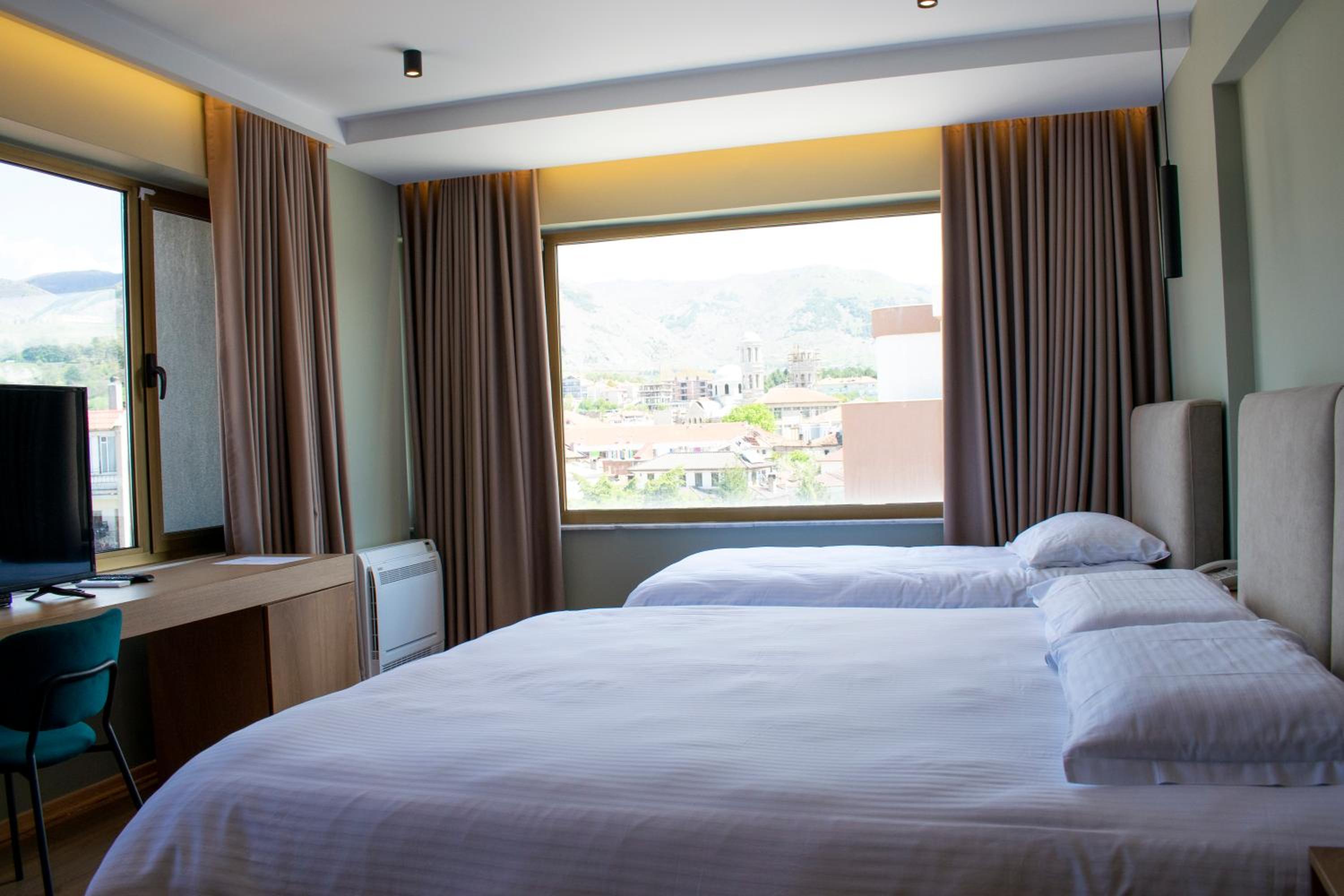 Superior Triple Room photo 3