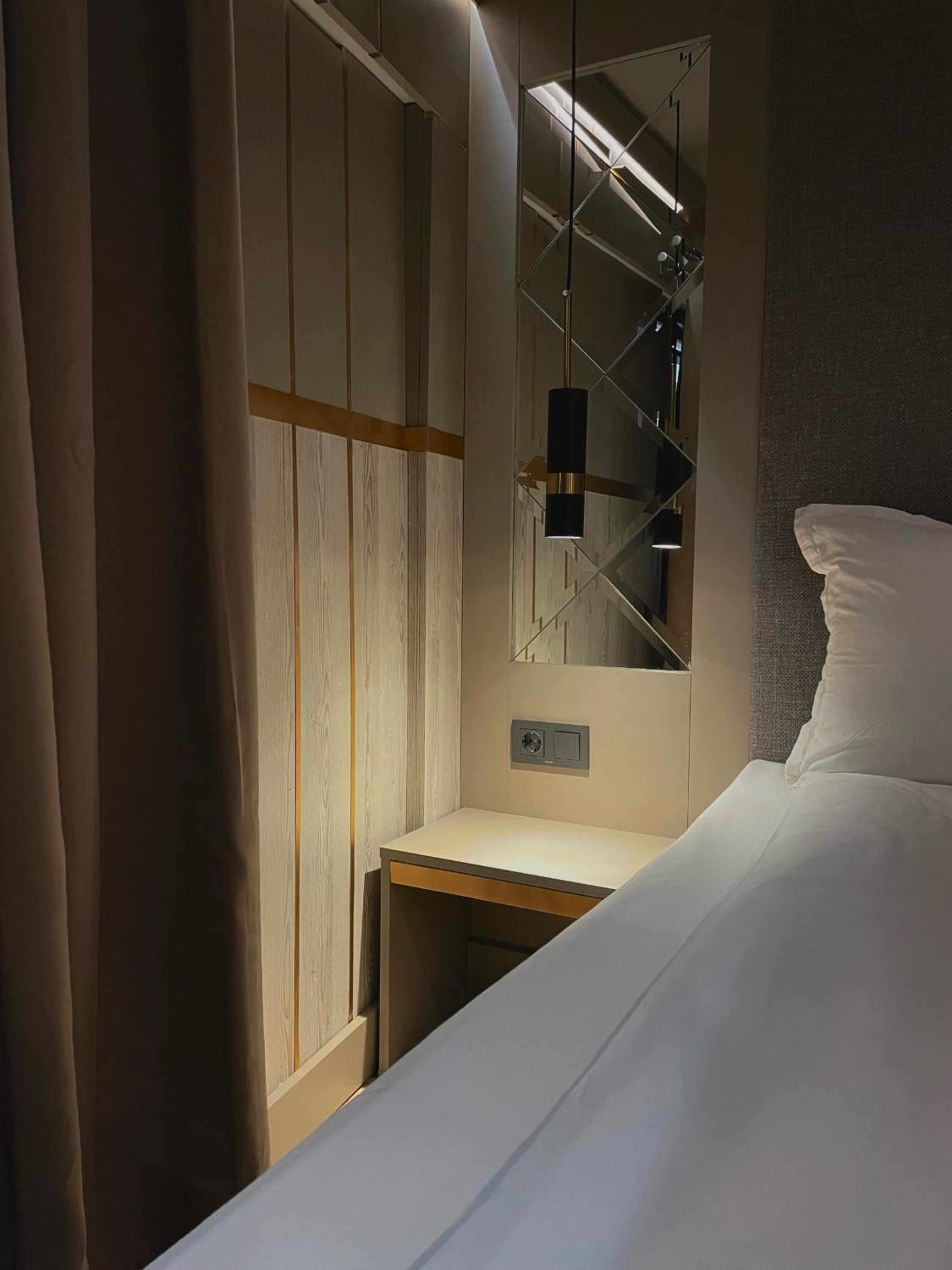 Standard Twin Room - Photo 2