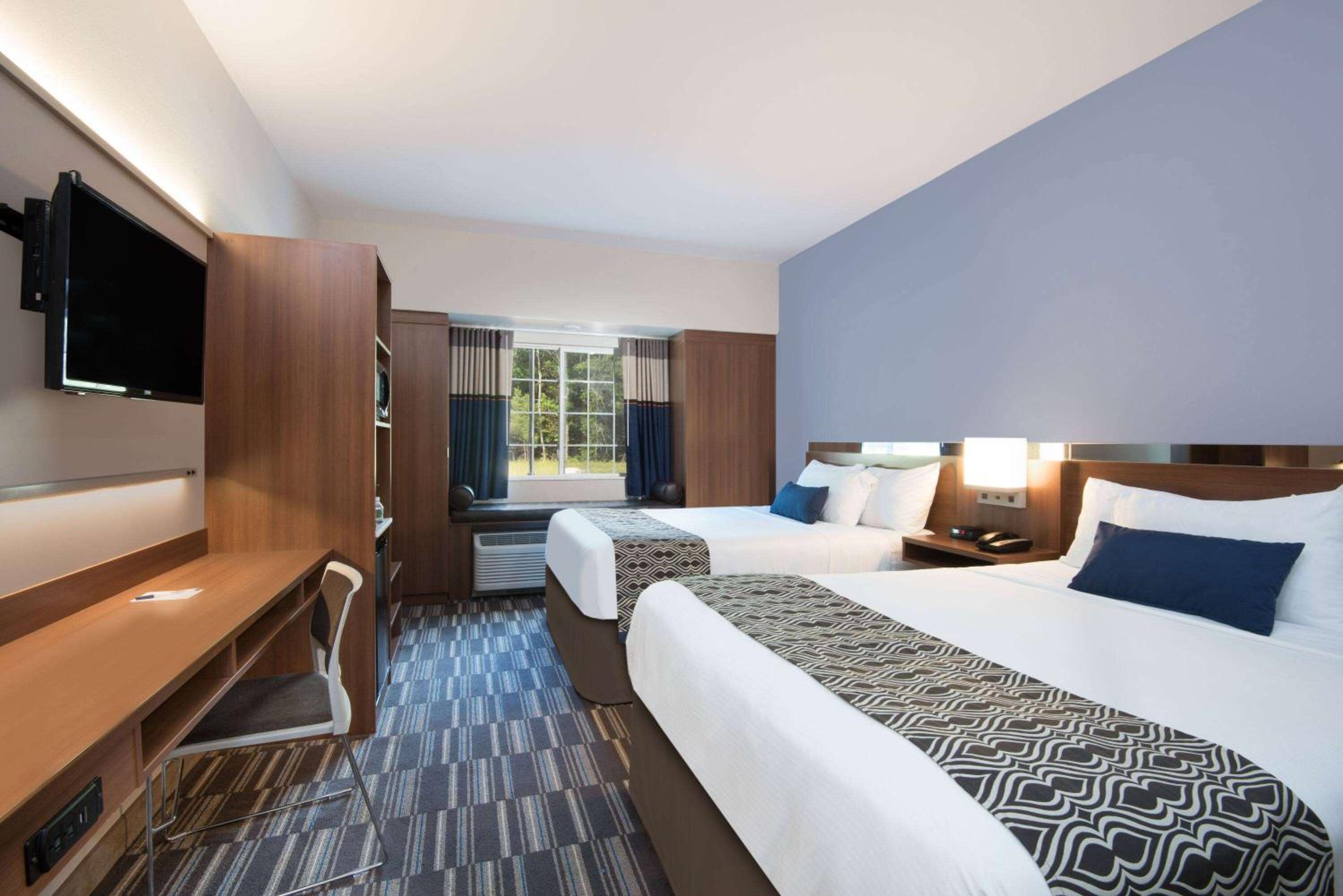 Queen Room with Two Queen Beds - Non-Smoking