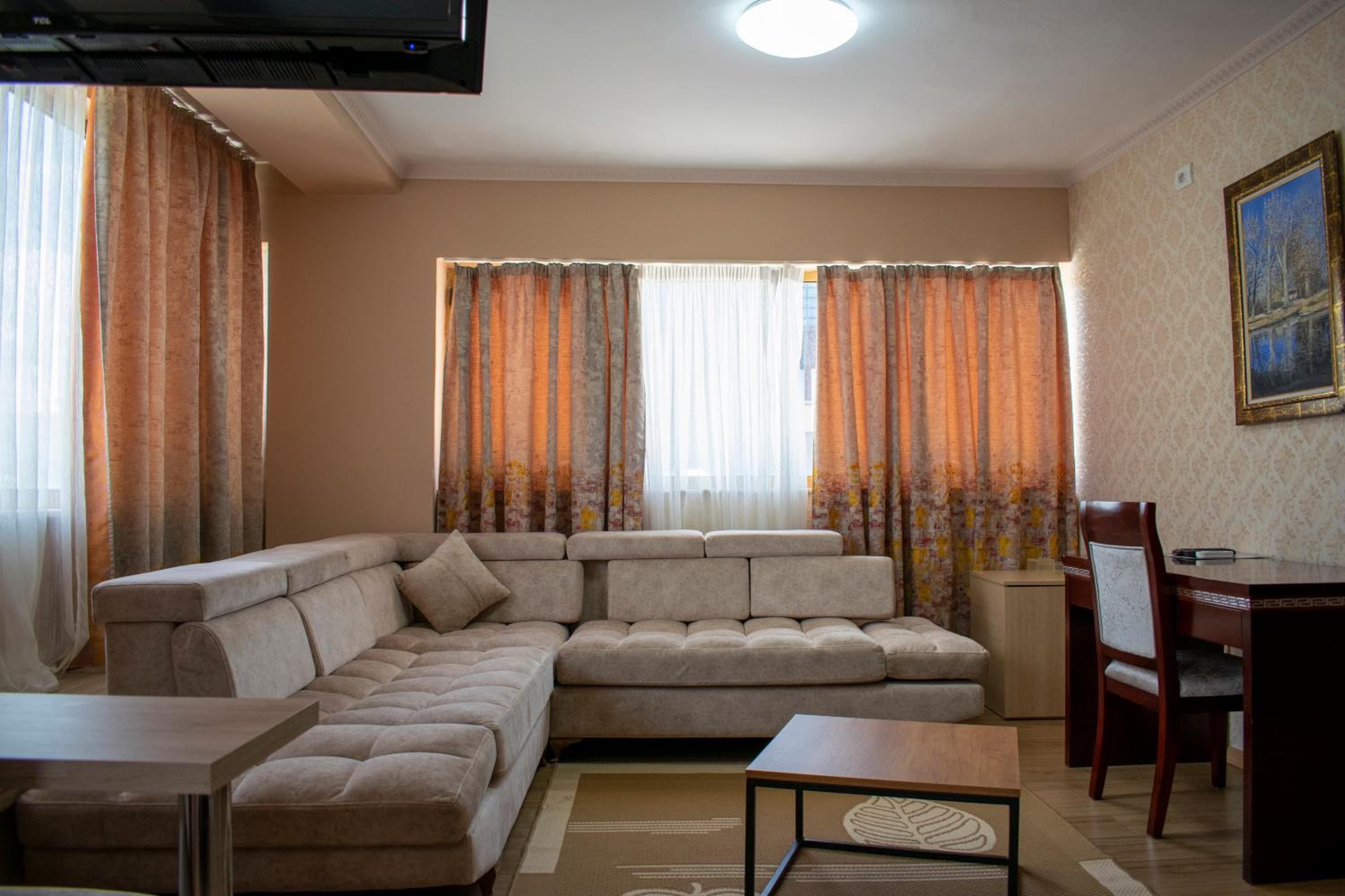 Superior King Suite photo 2