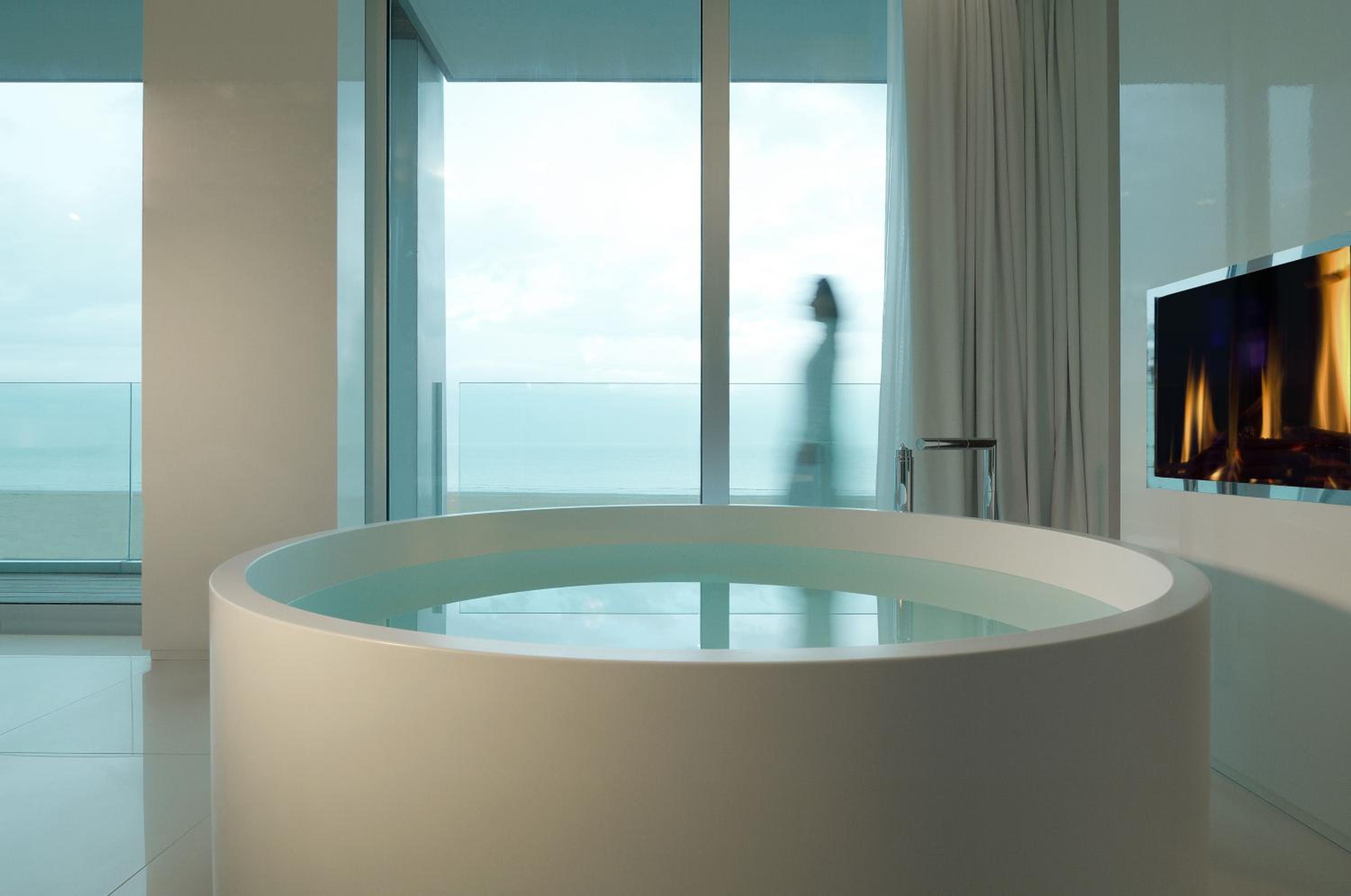 Luxury Suite photo 2