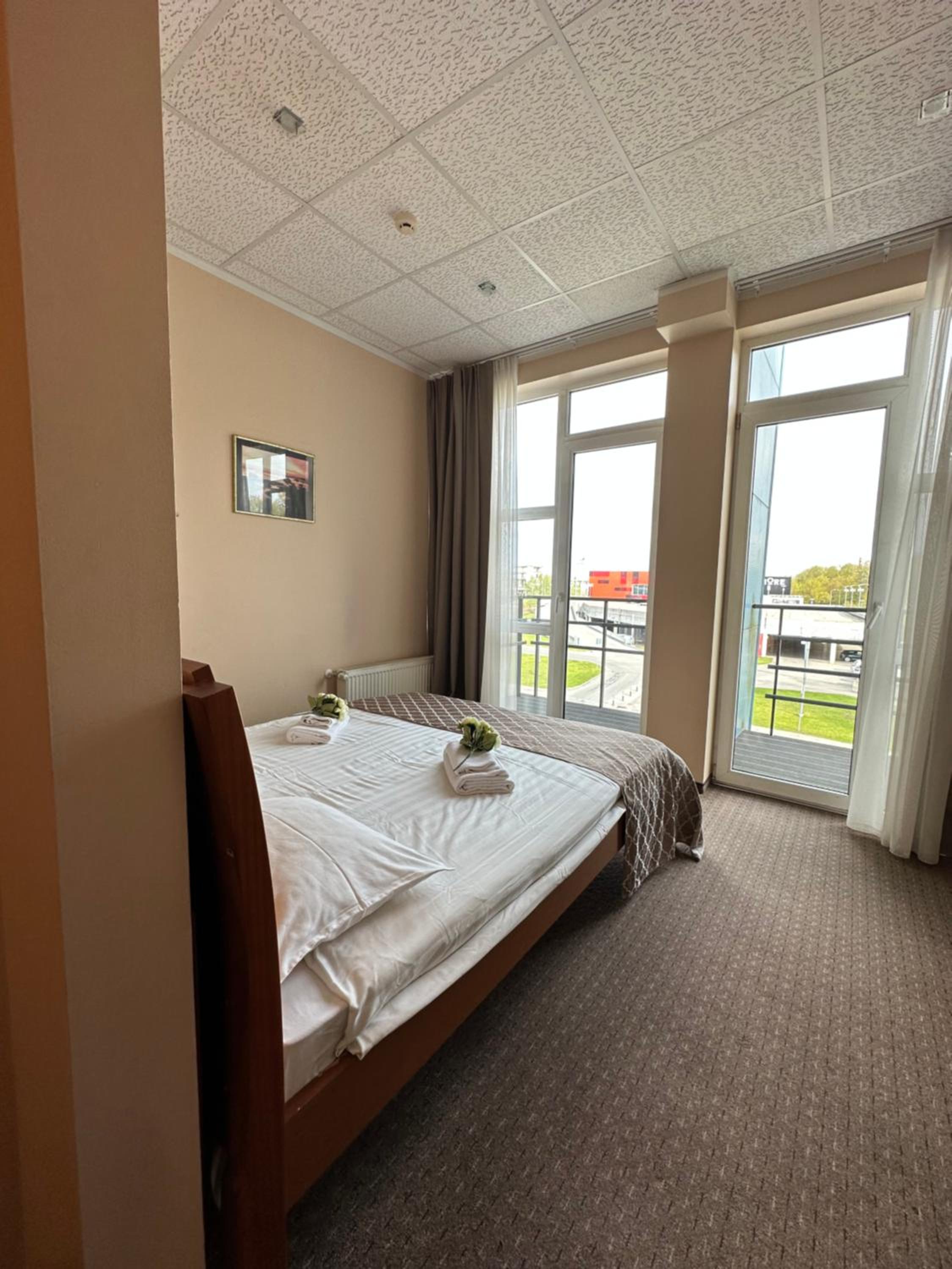 Standard Double Room - Photo 14