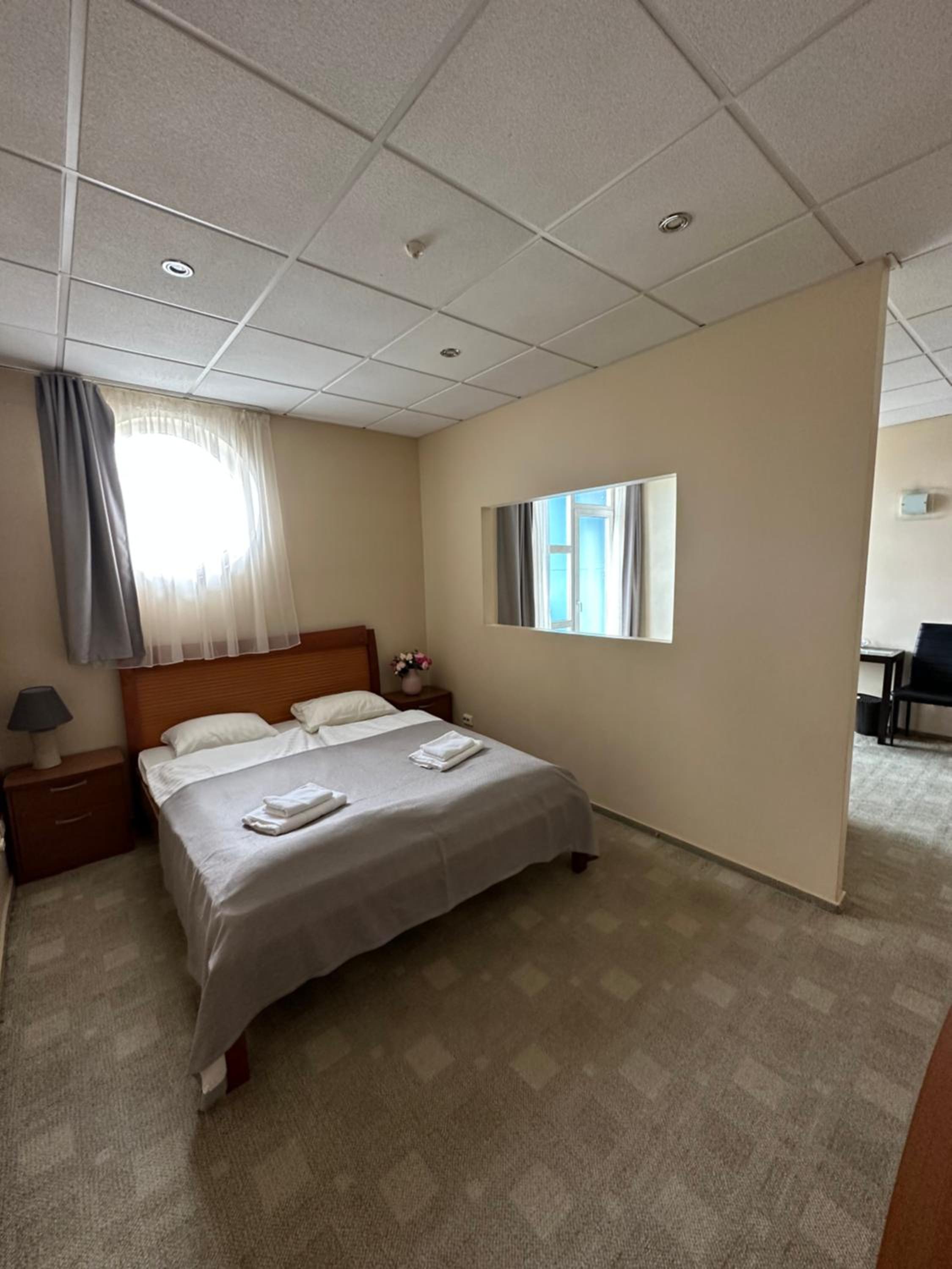 Family Room - Photo 8