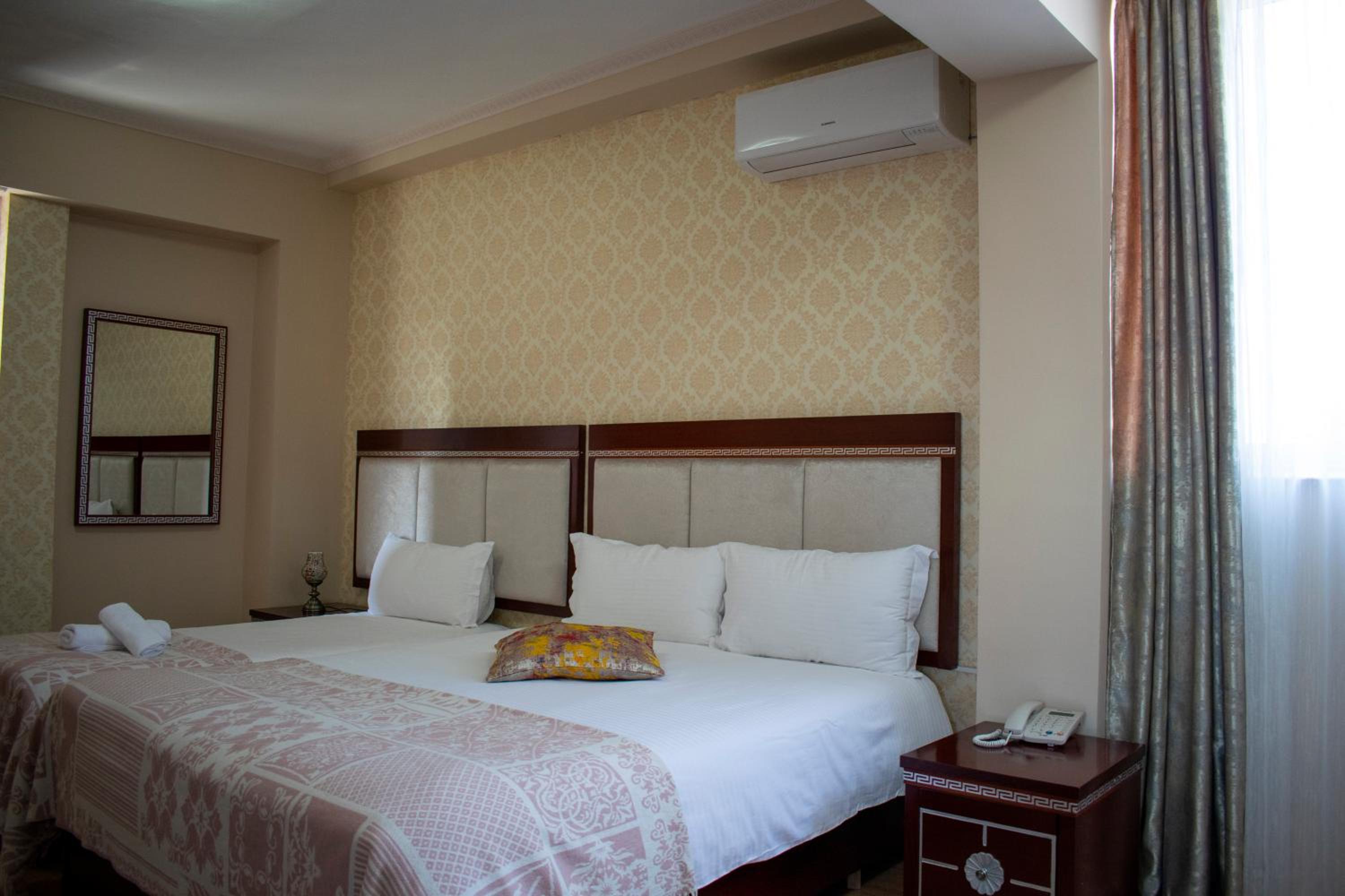 Standard Triple Room photo 2