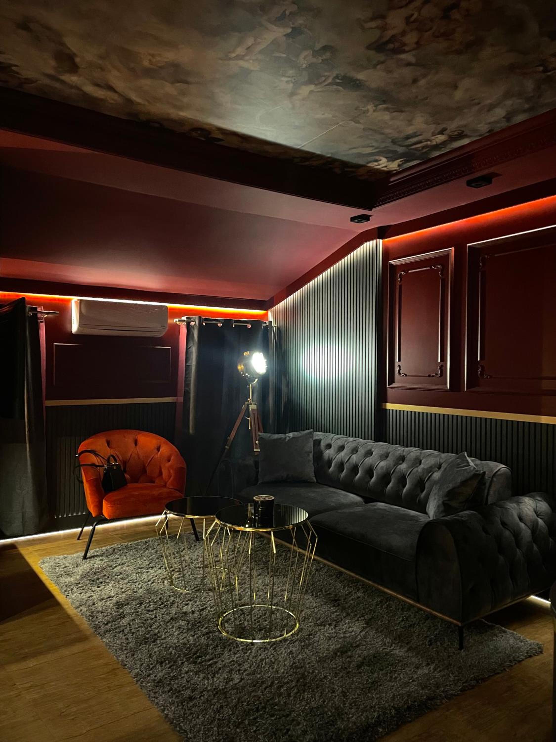 Deluxe Studio photo 2