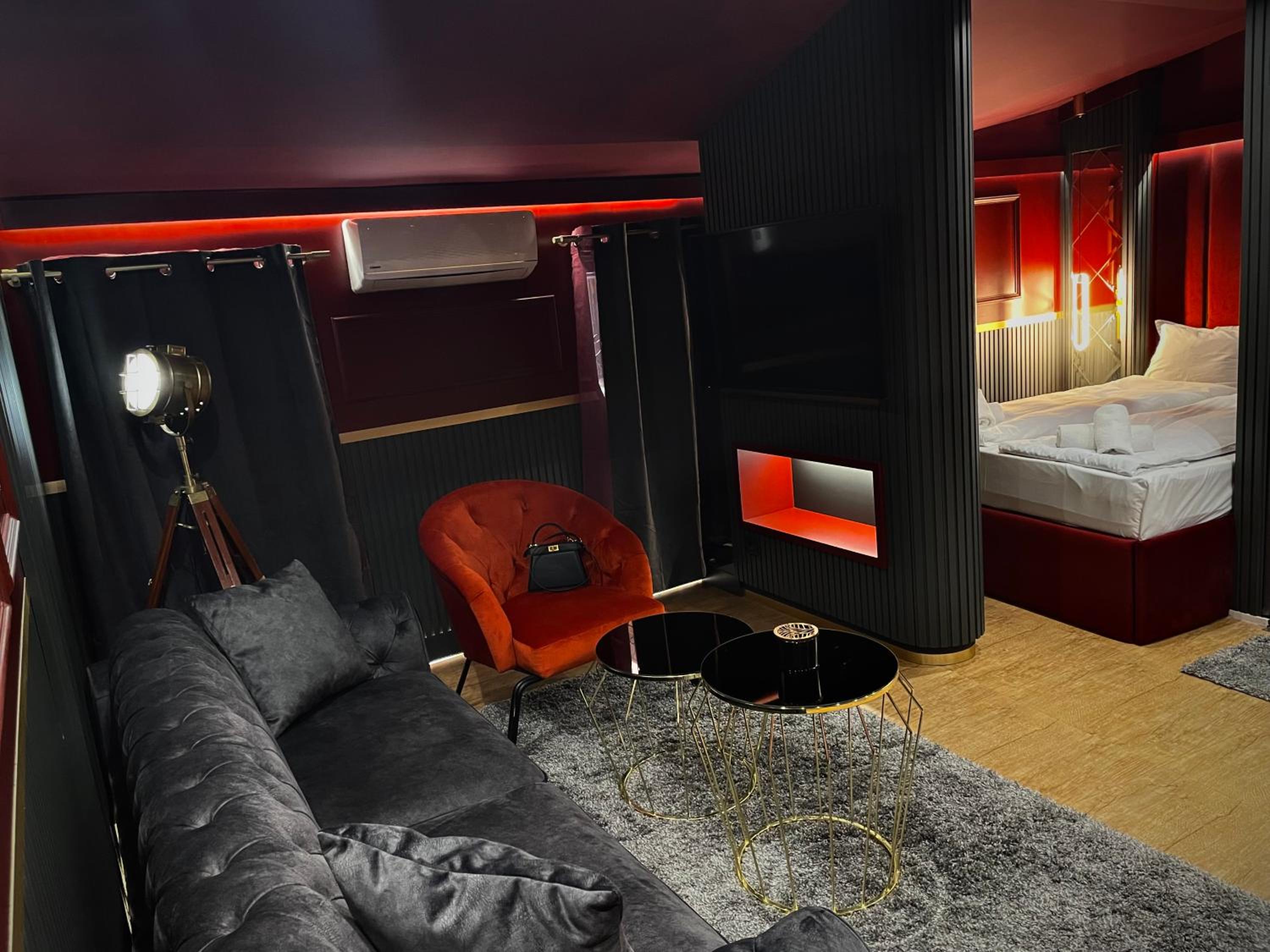 Deluxe Studio photo 3