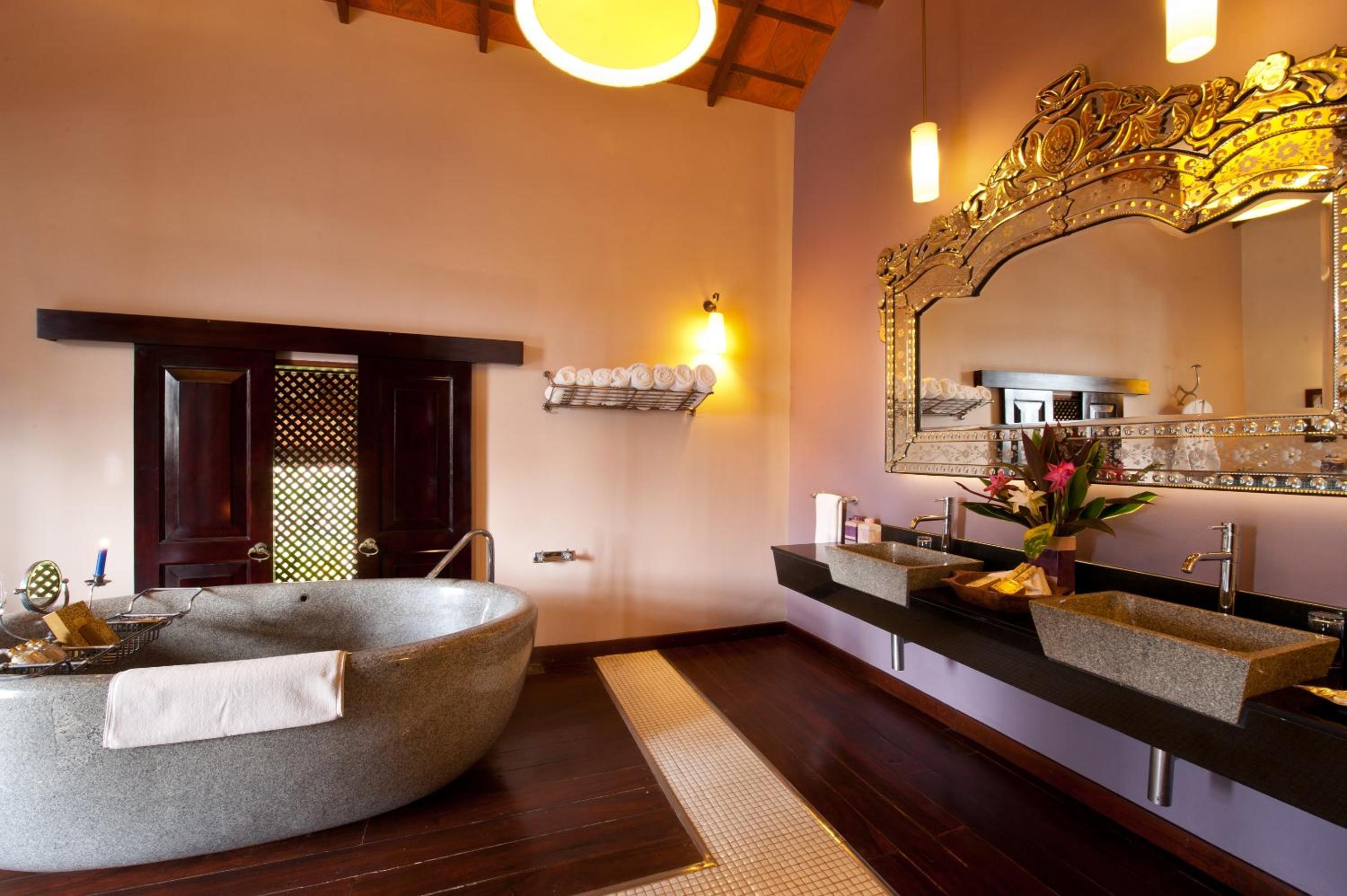 Nelum Suite - Photo 11
