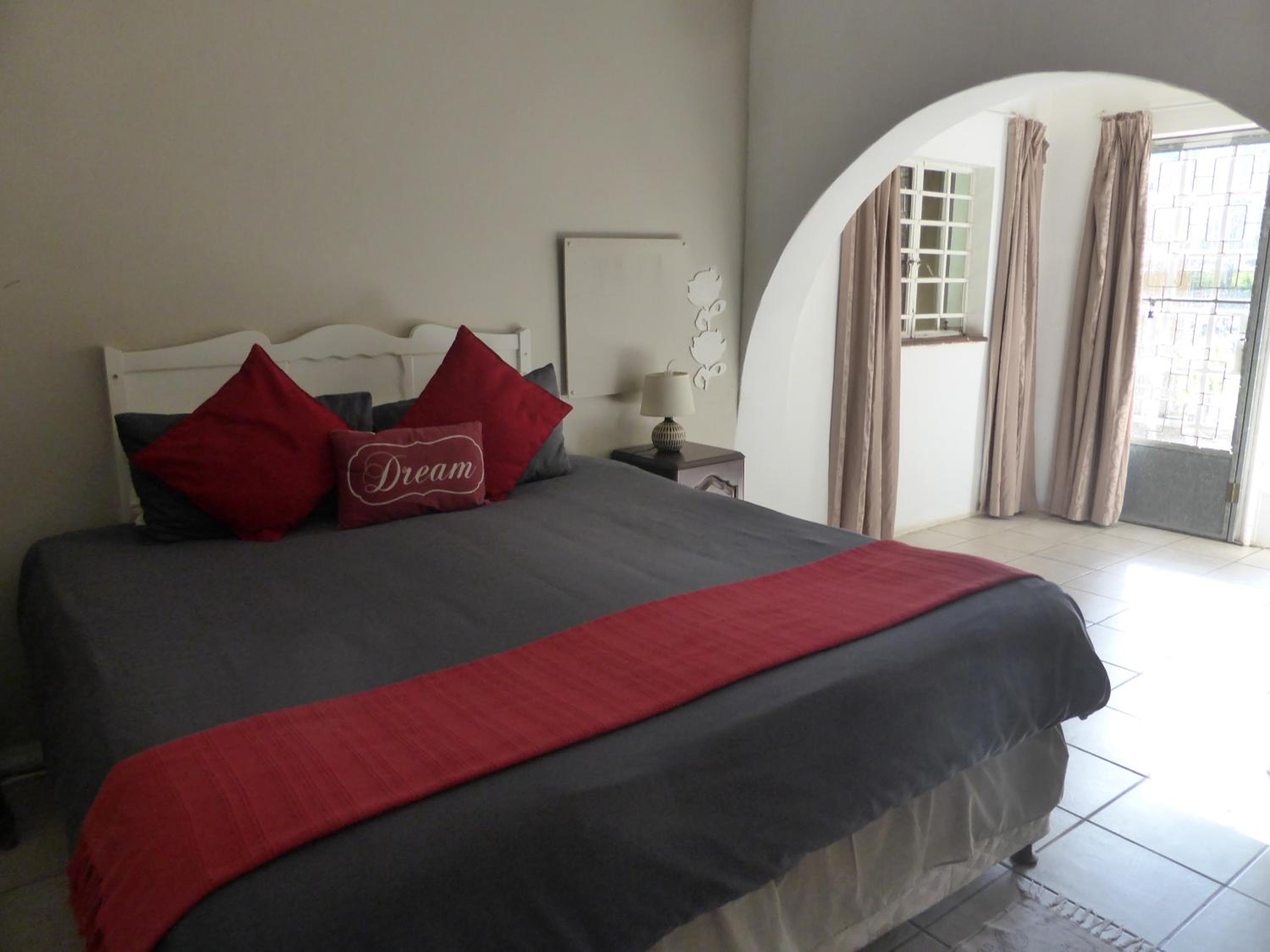 Double Room With Private Bathroom photo 3