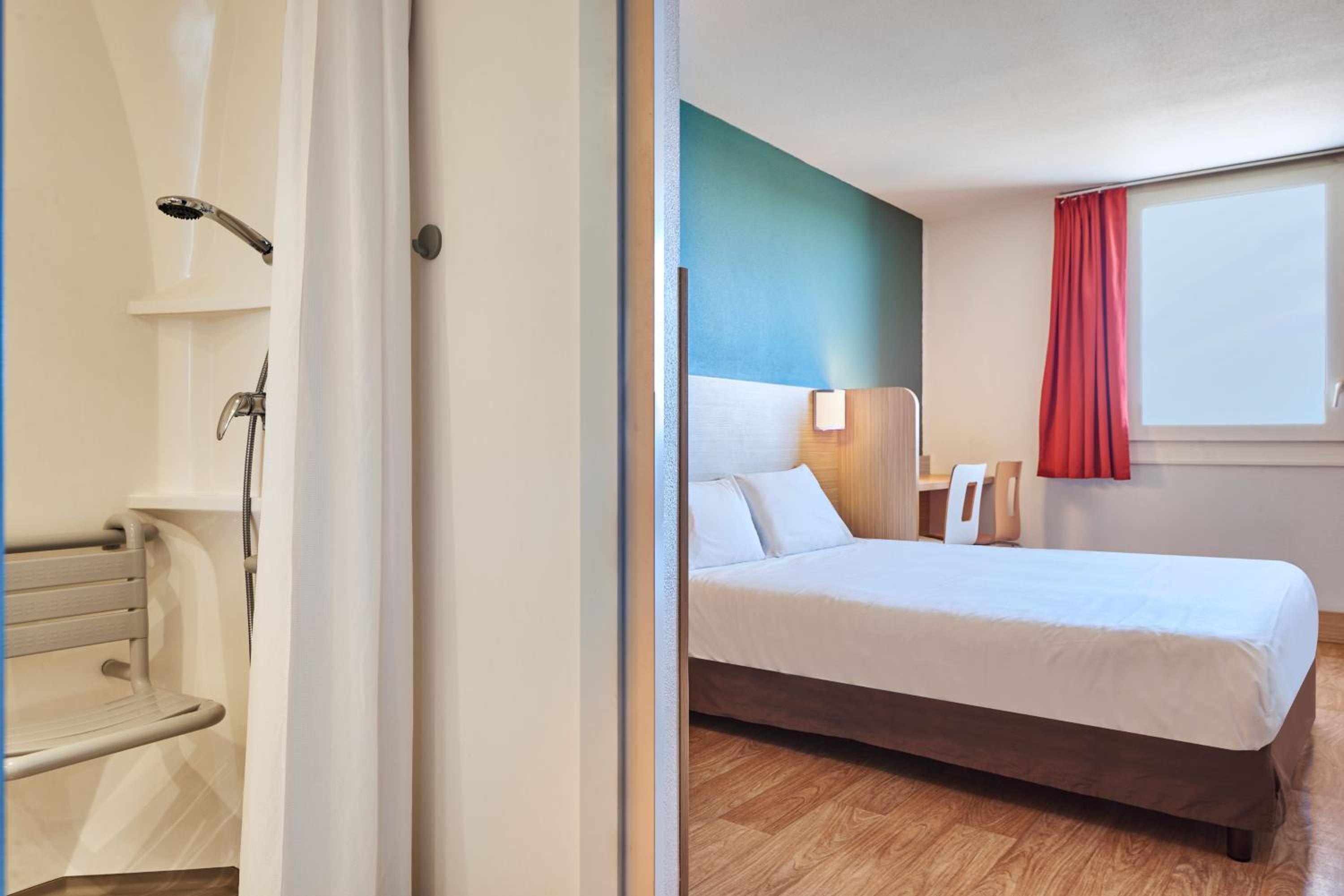 Double Room - Photo 11