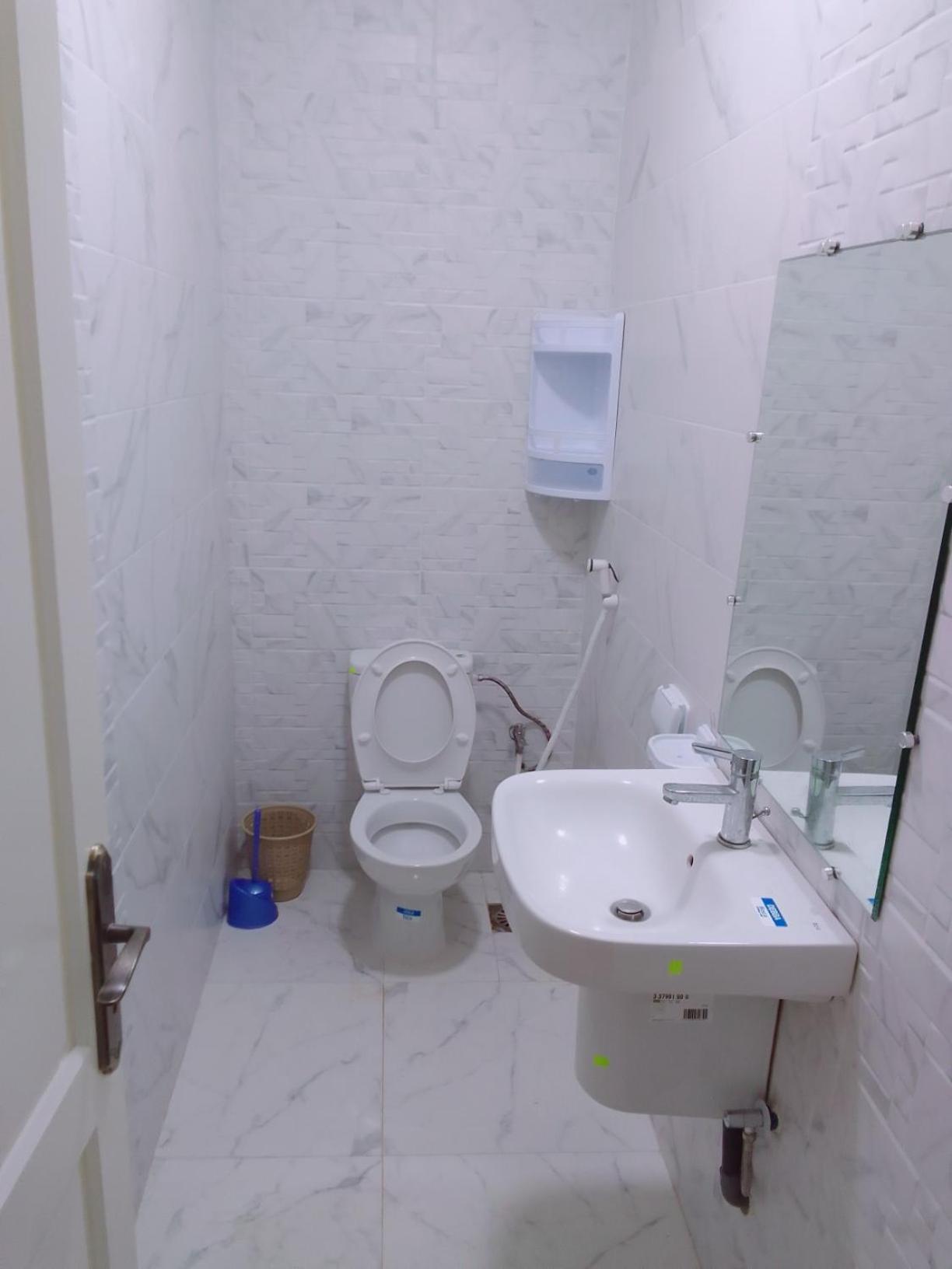 One-Bedroom Apartment - Photo 9