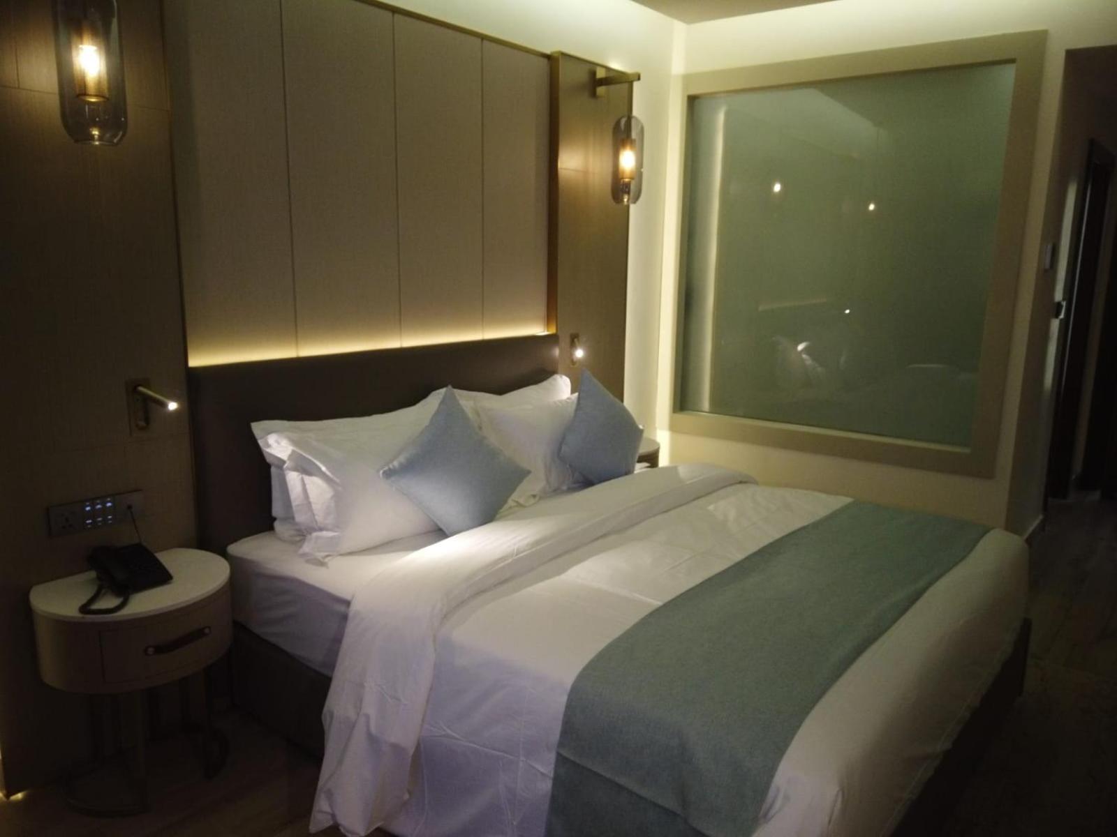 Deluxe Double Room photo 3