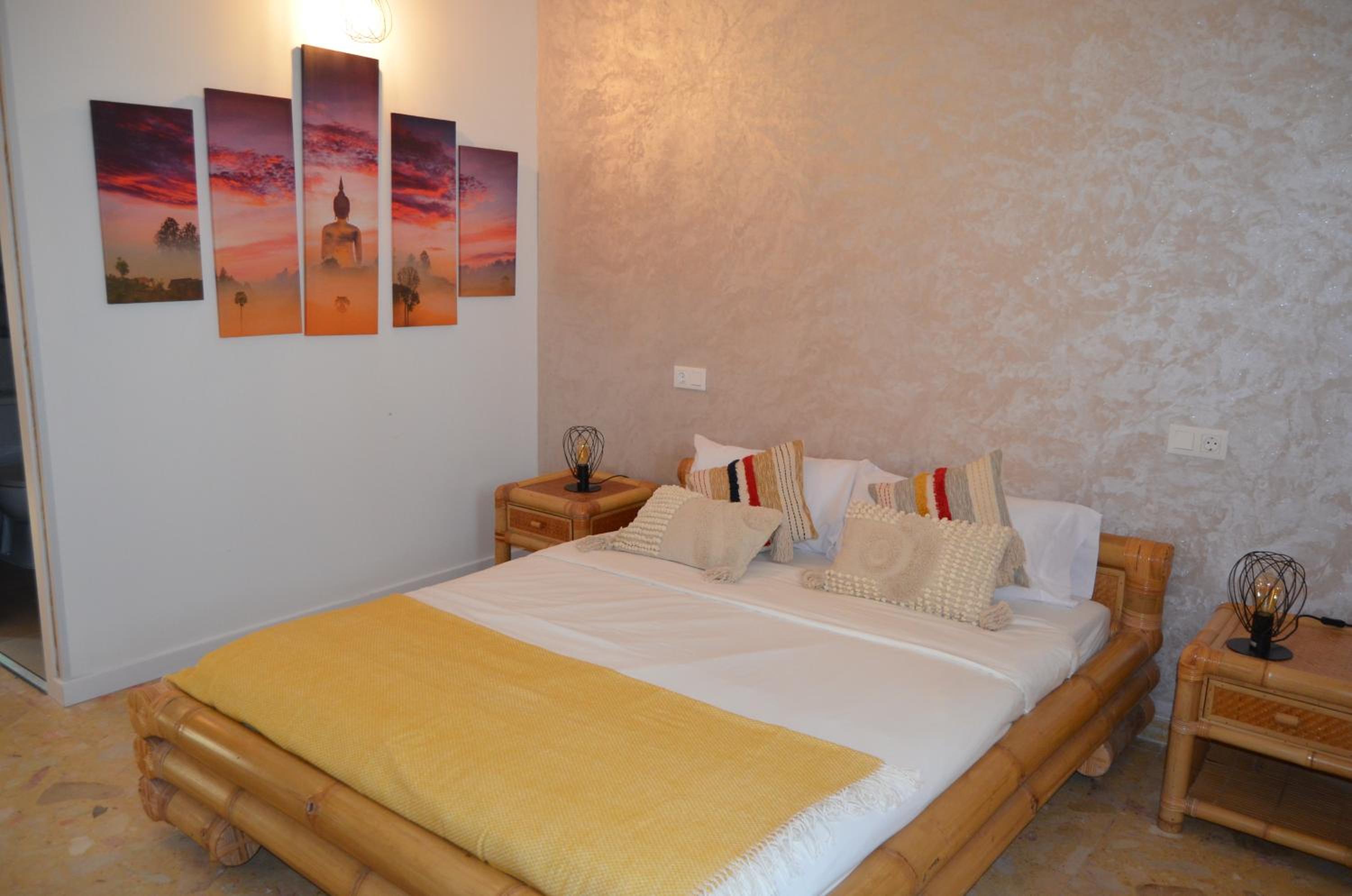 Deluxe Double Room with Shower photo 2