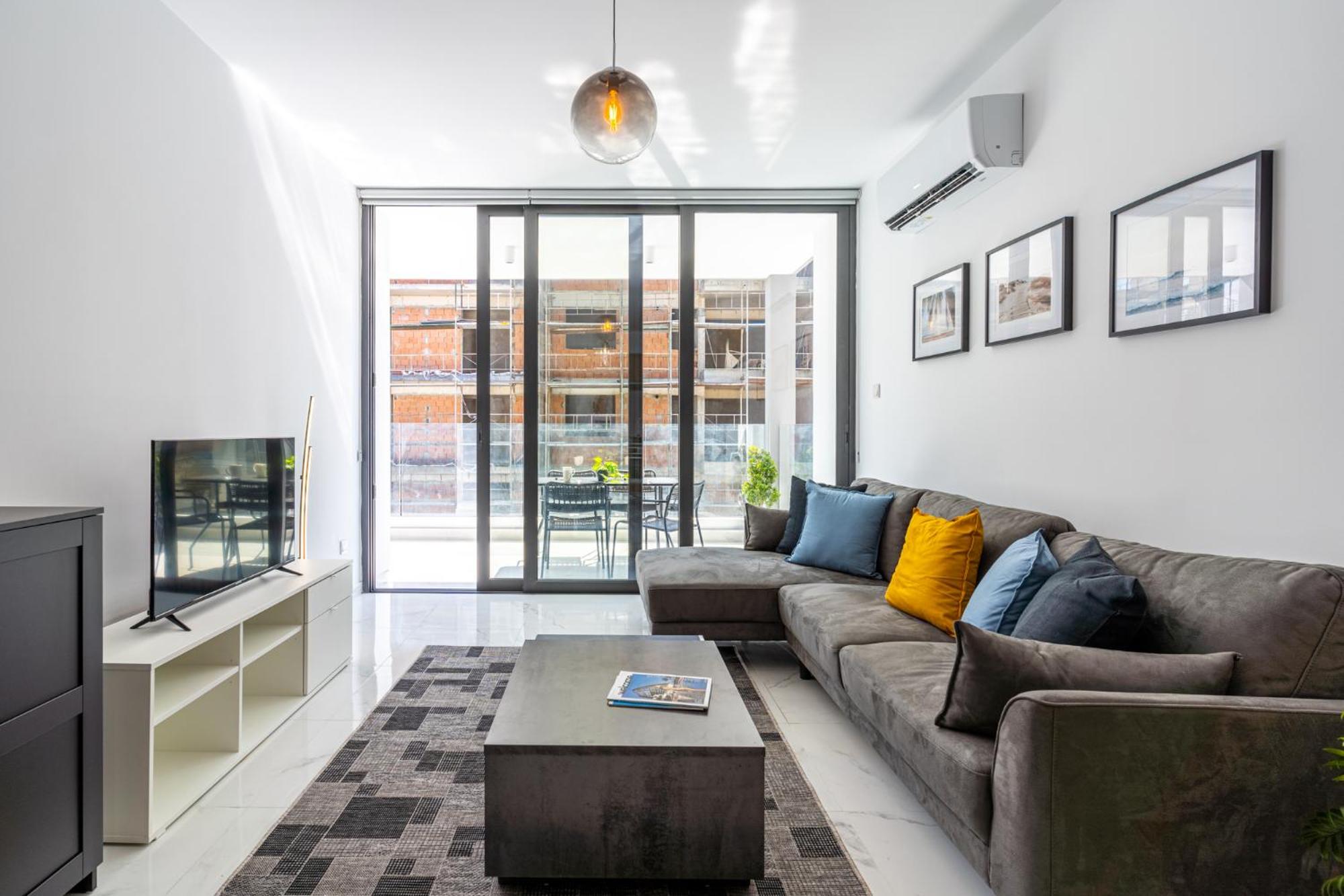 Apartment With Balcony photo 1