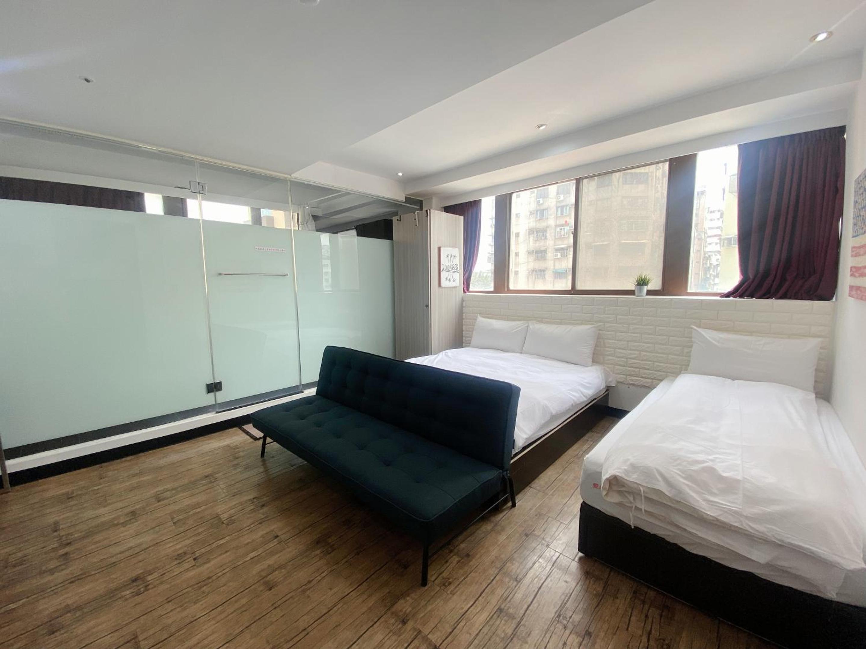 Triple Room with View - Photo 6