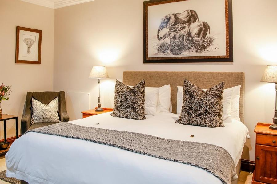 Deluxe Double or Twin Room photo 2
