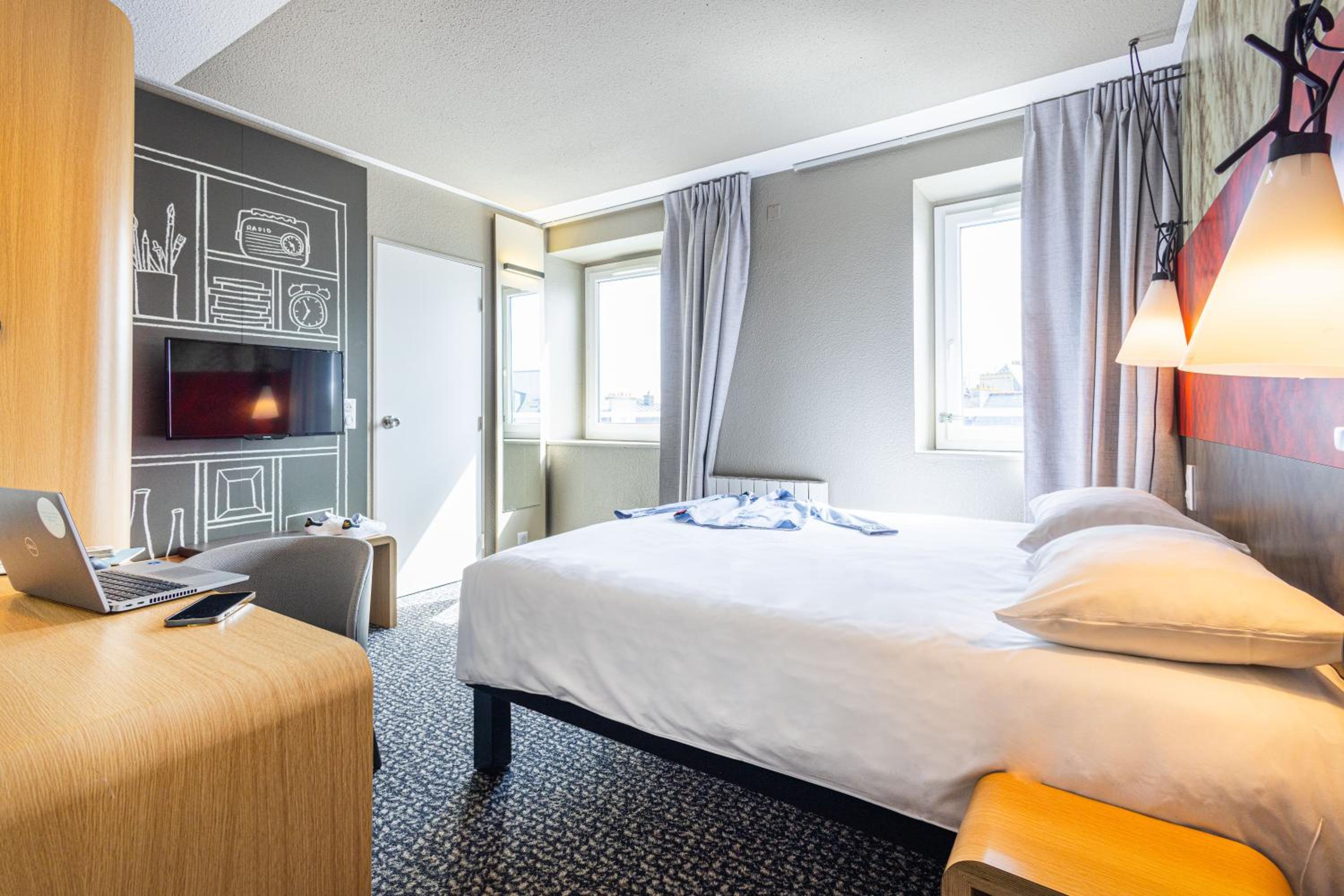 Standard One Double Bed - Photo 9