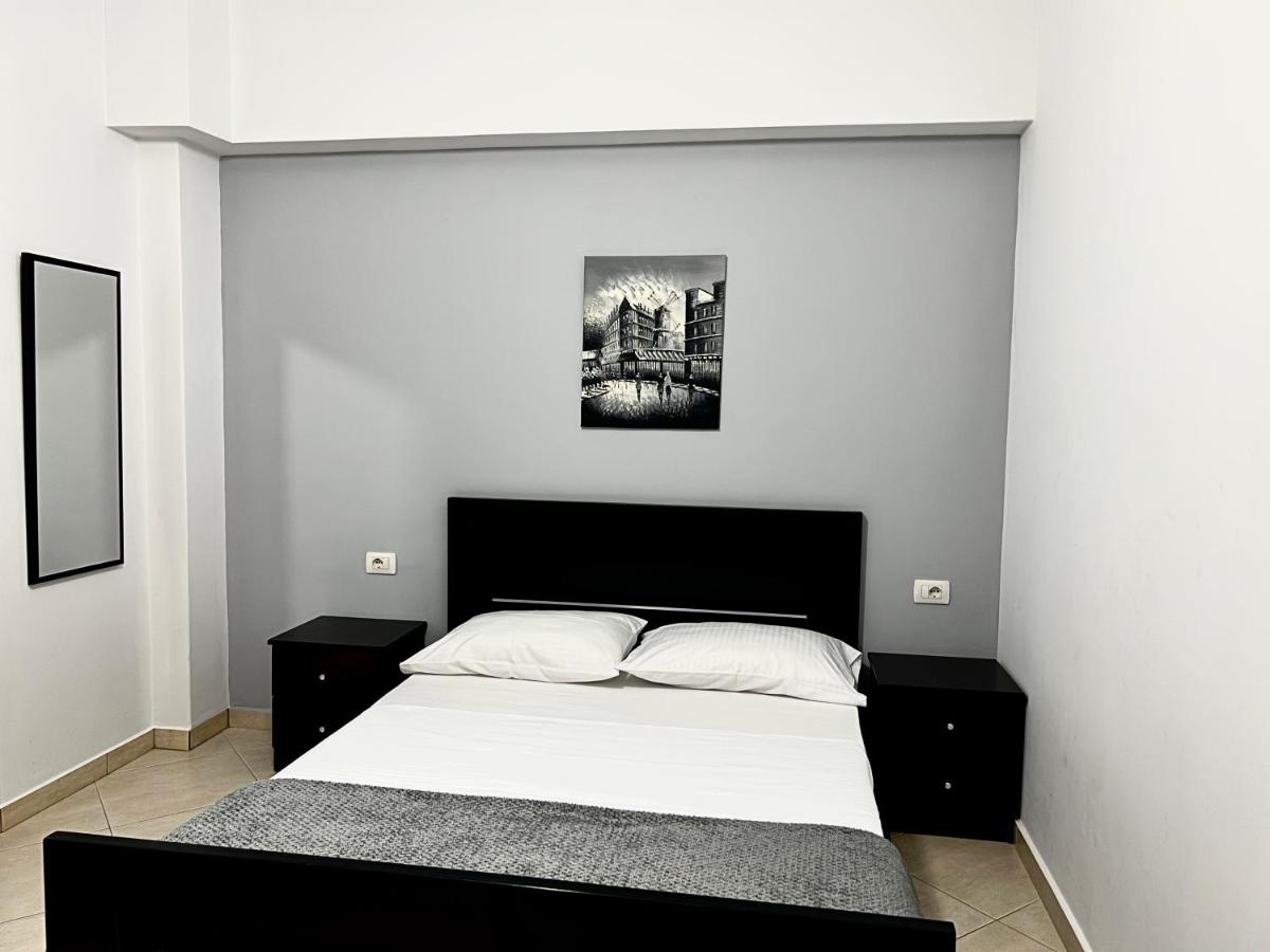 Apartment with Garden View