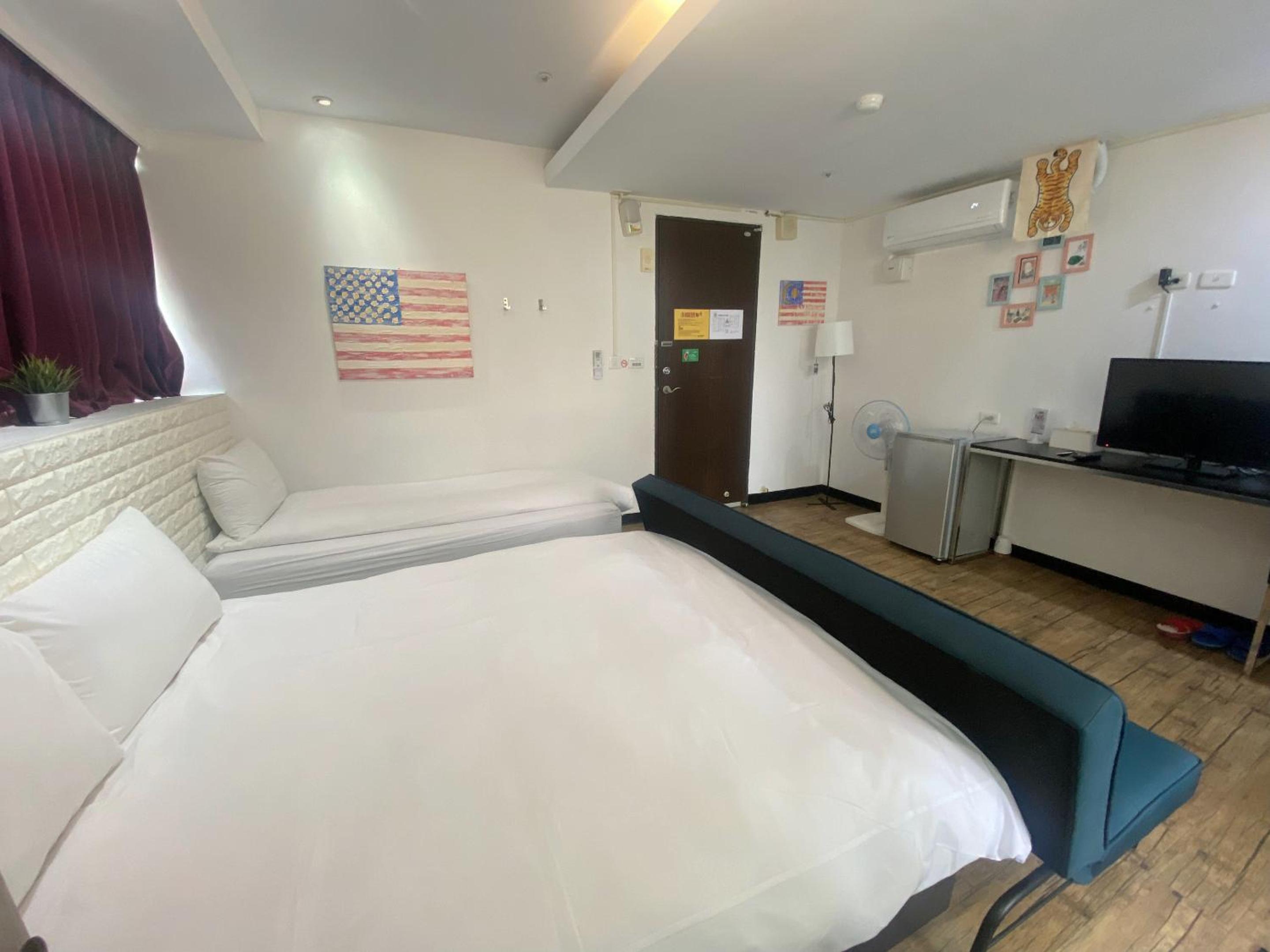 Triple Room with View - Photo 8